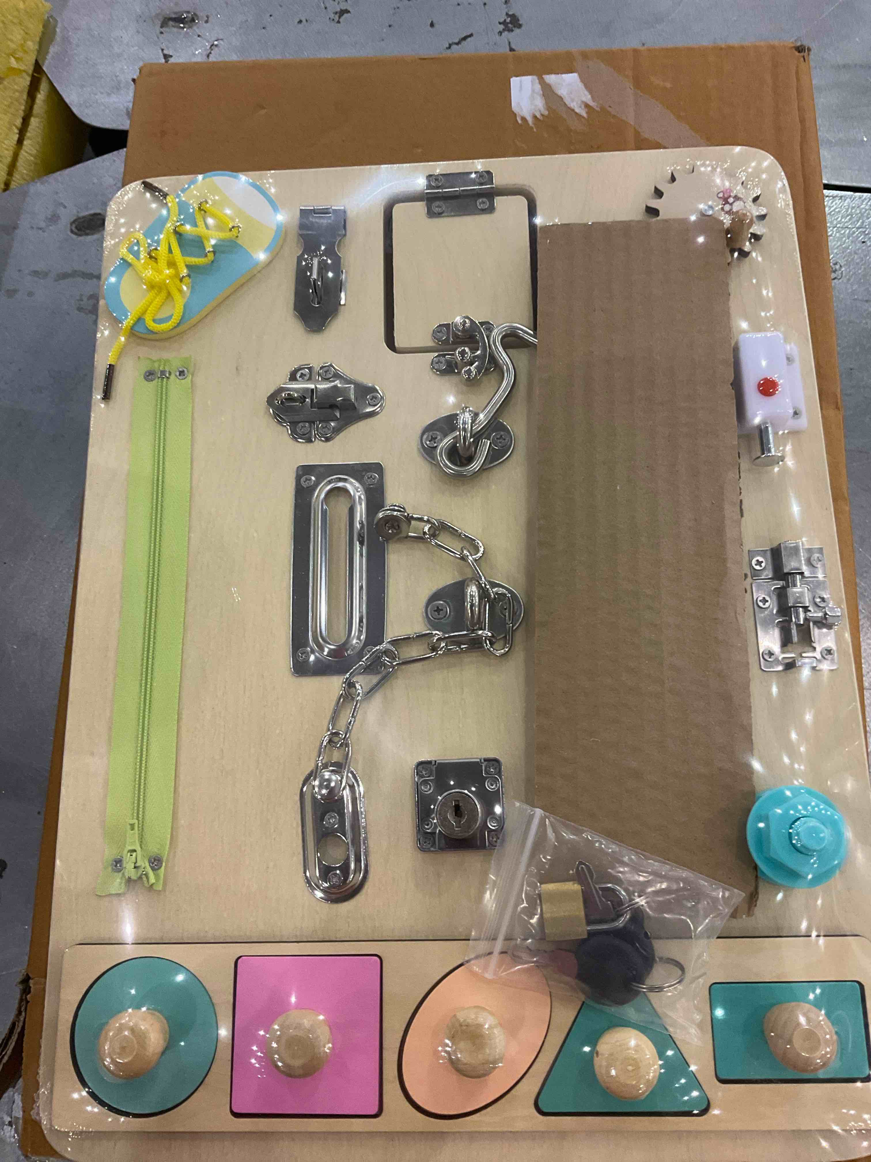 https://s3.amazonaws.com/lotting-images-prod/BargainHunt/EXS00984339_1706792274266.jpeg