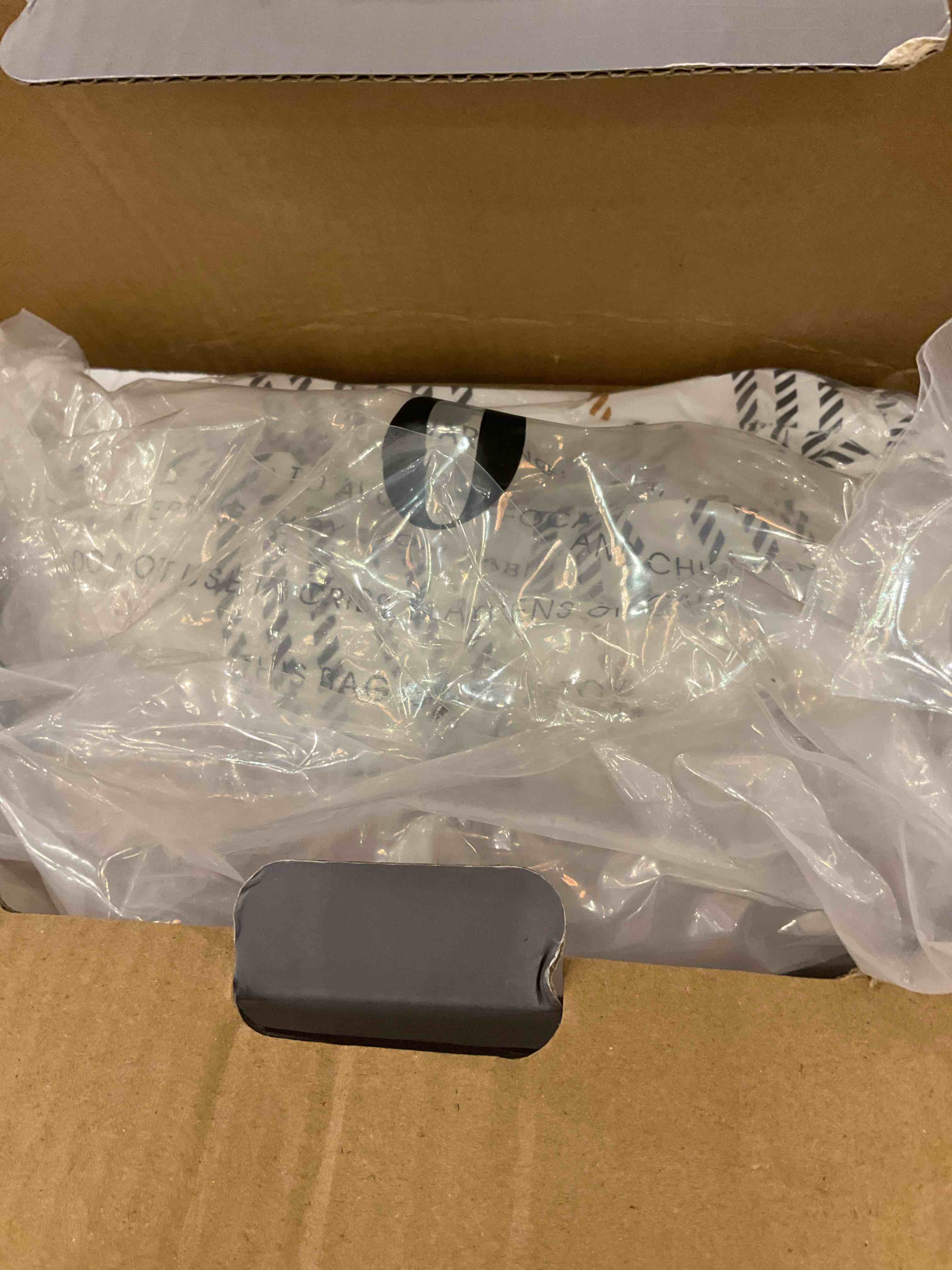 https://s3.amazonaws.com/lotting-images-prod/BargainHunt/EXS00985565_1711564246609.jpeg
