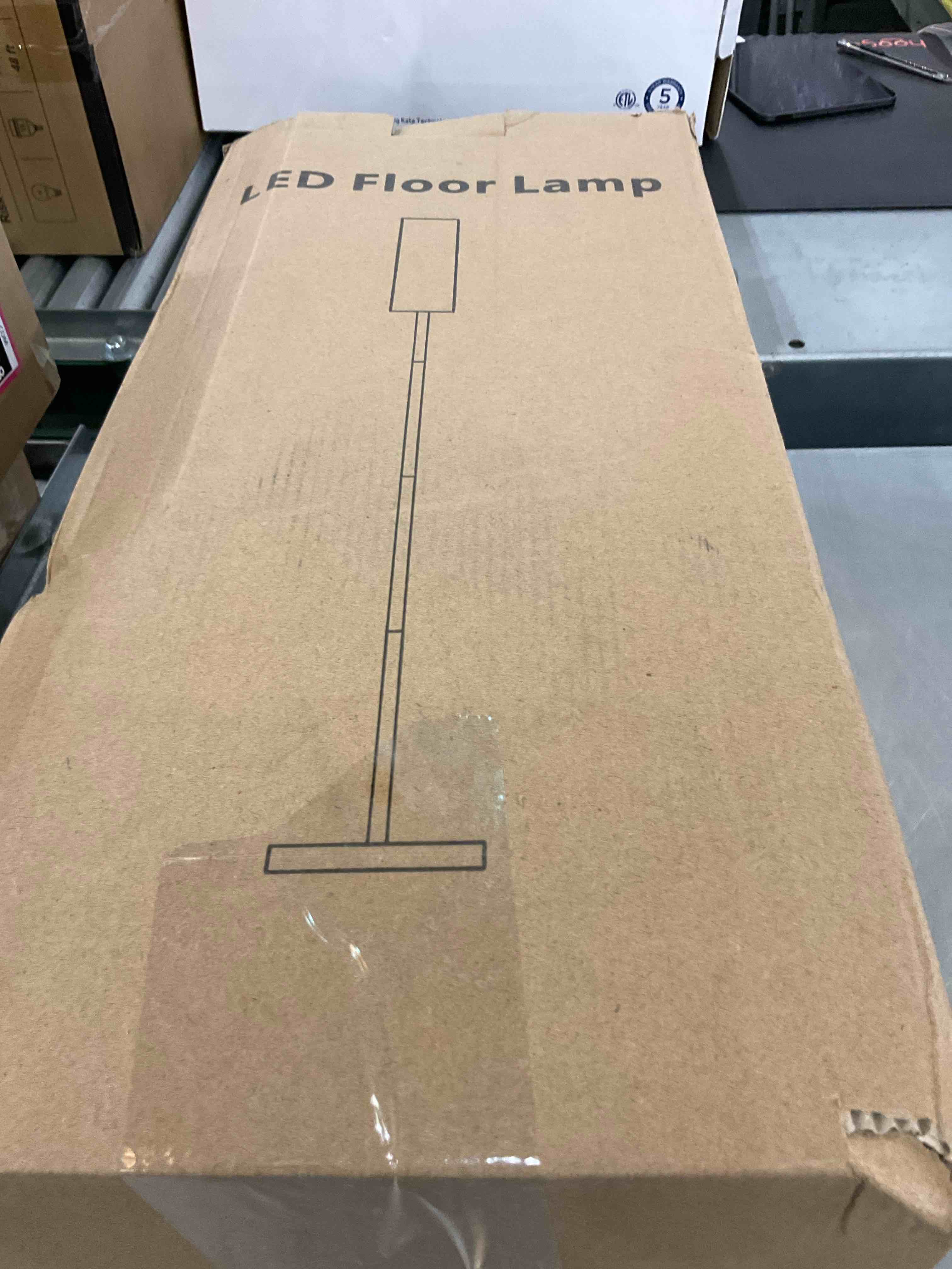 https://s3.amazonaws.com/lotting-images-prod/BargainHunt/EXS00985670_1711640572292.jpeg