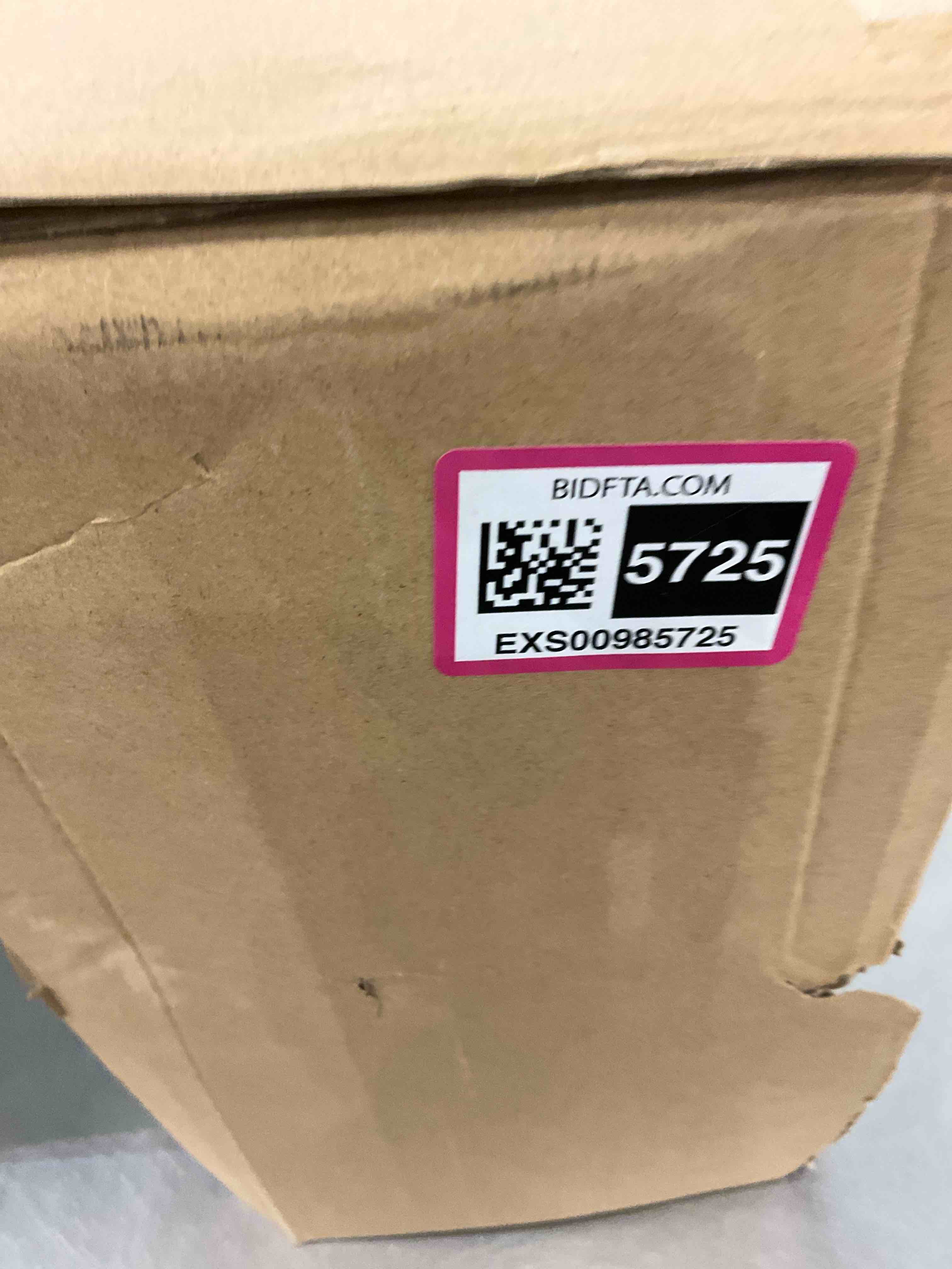 https://s3.amazonaws.com/lotting-images-prod/BargainHunt/EXS00985725_1711721621634.jpeg