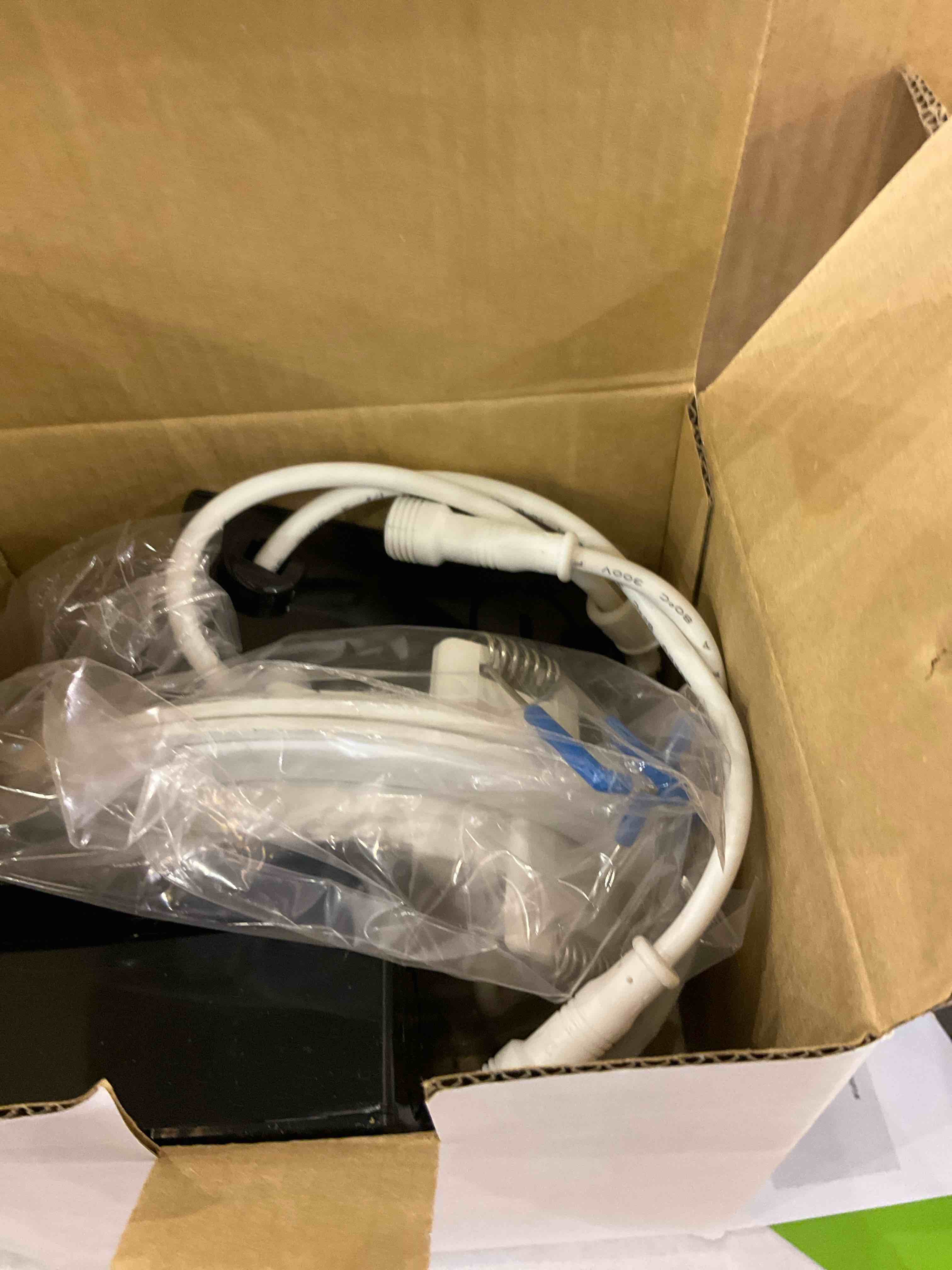 https://s3.amazonaws.com/lotting-images-prod/BargainHunt/EXS00985971_1712257915220.jpeg