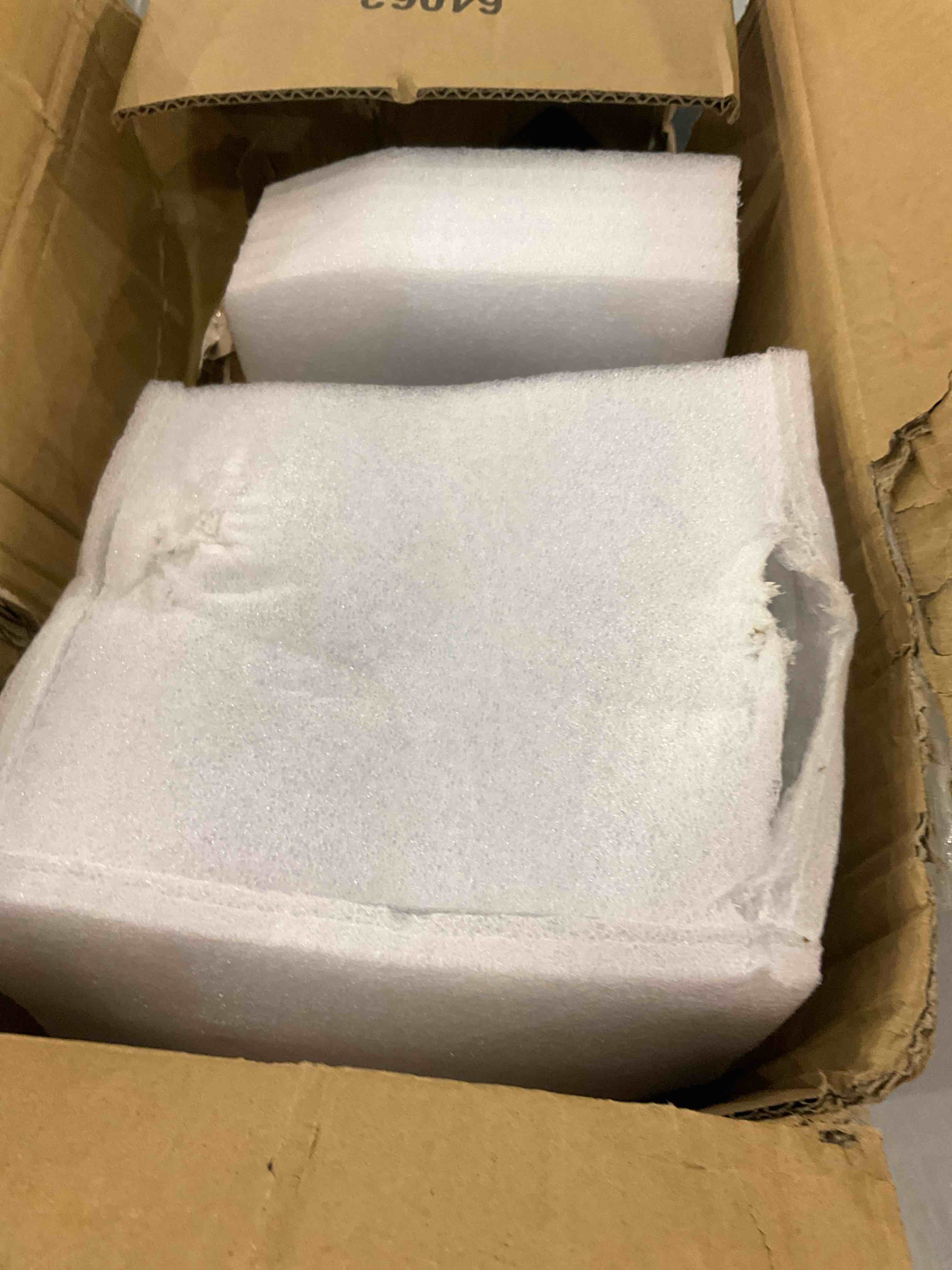 https://s3.amazonaws.com/lotting-images-prod/BargainHunt/EXS00985984_1712317204782.jpeg