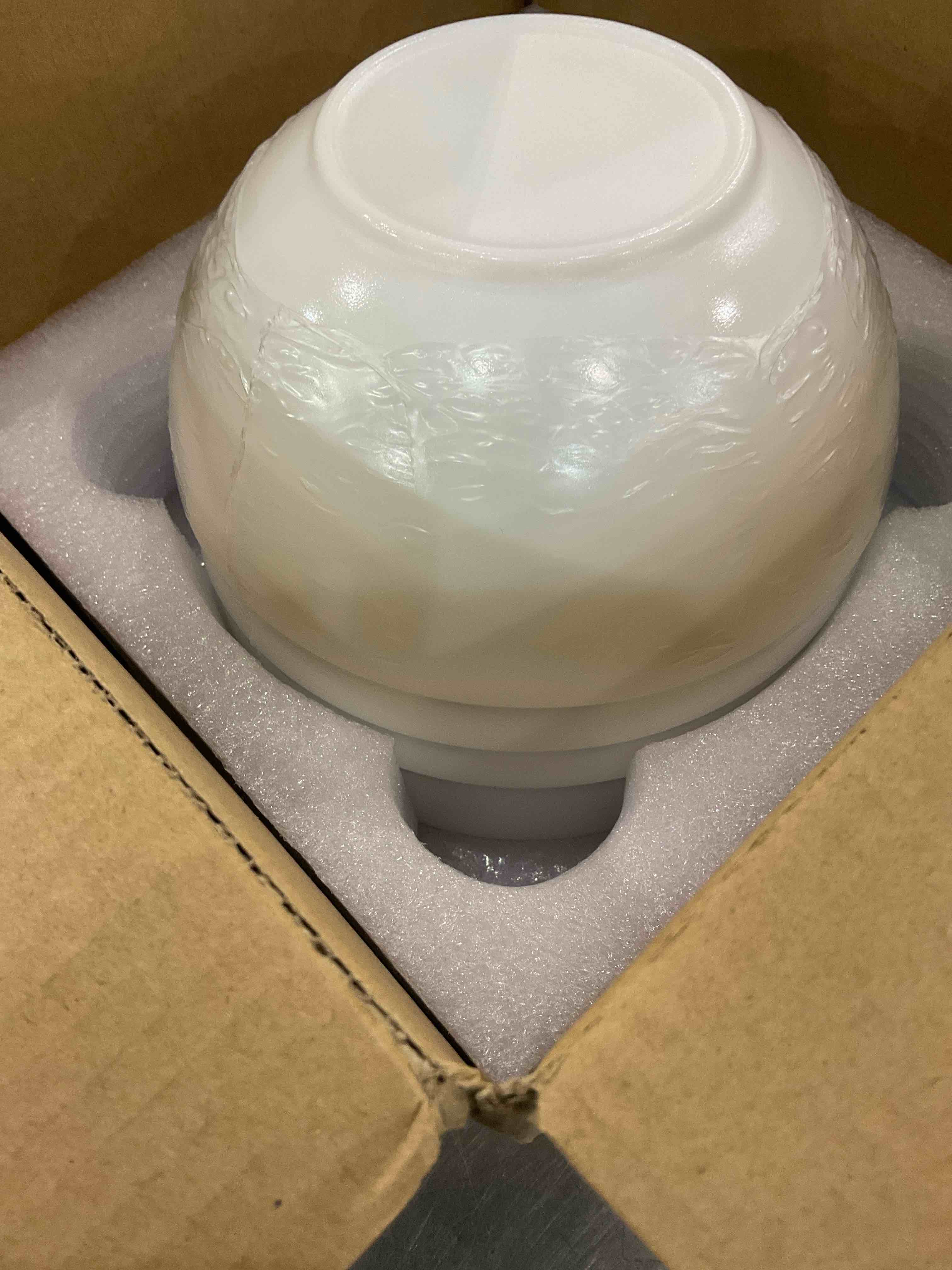 https://s3.amazonaws.com/lotting-images-prod/BargainHunt/EXS00988553_1709318547205.jpeg