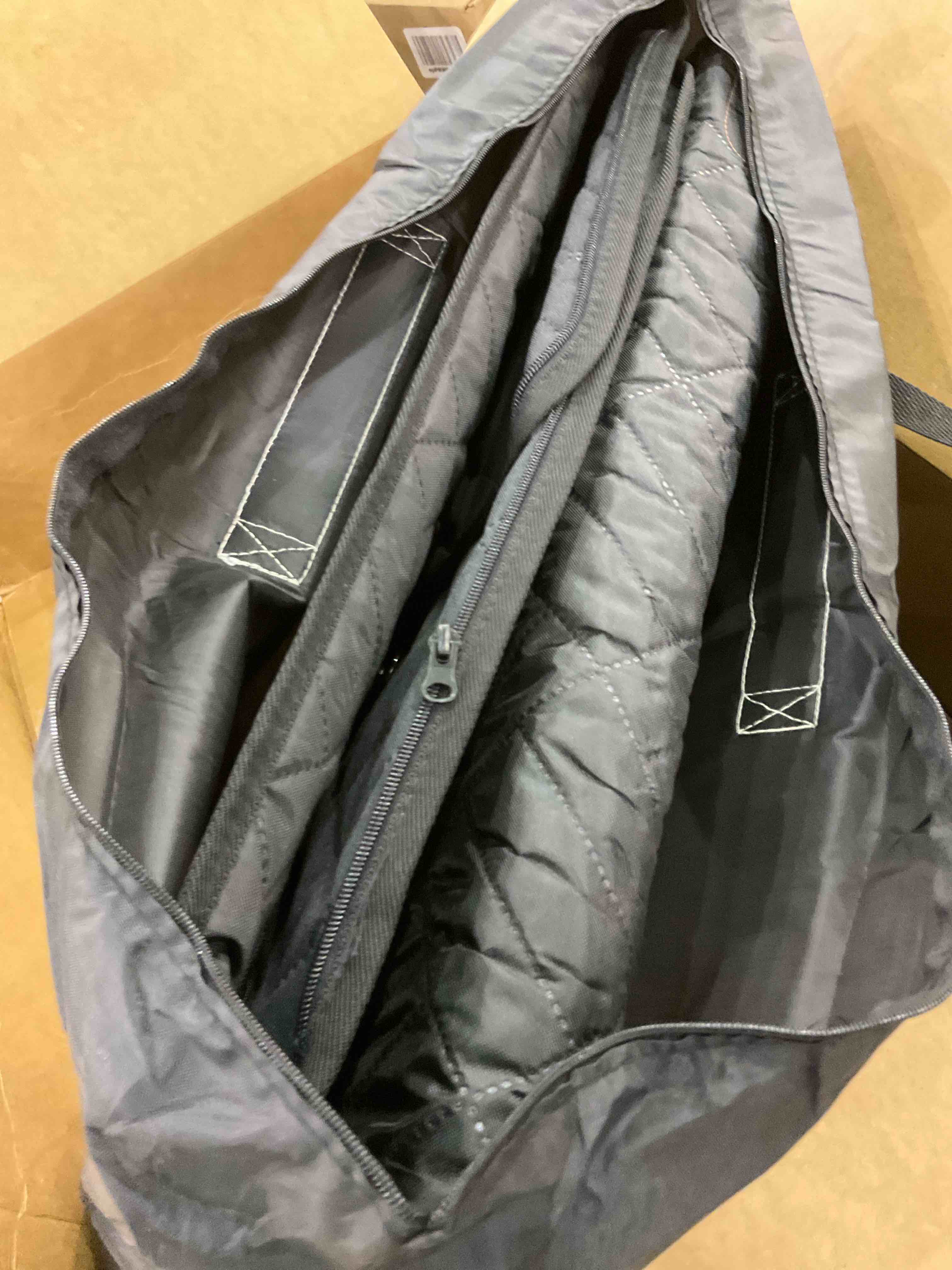 https://s3.amazonaws.com/lotting-images-prod/BargainHunt/EXS00988887_1709902716073.jpeg