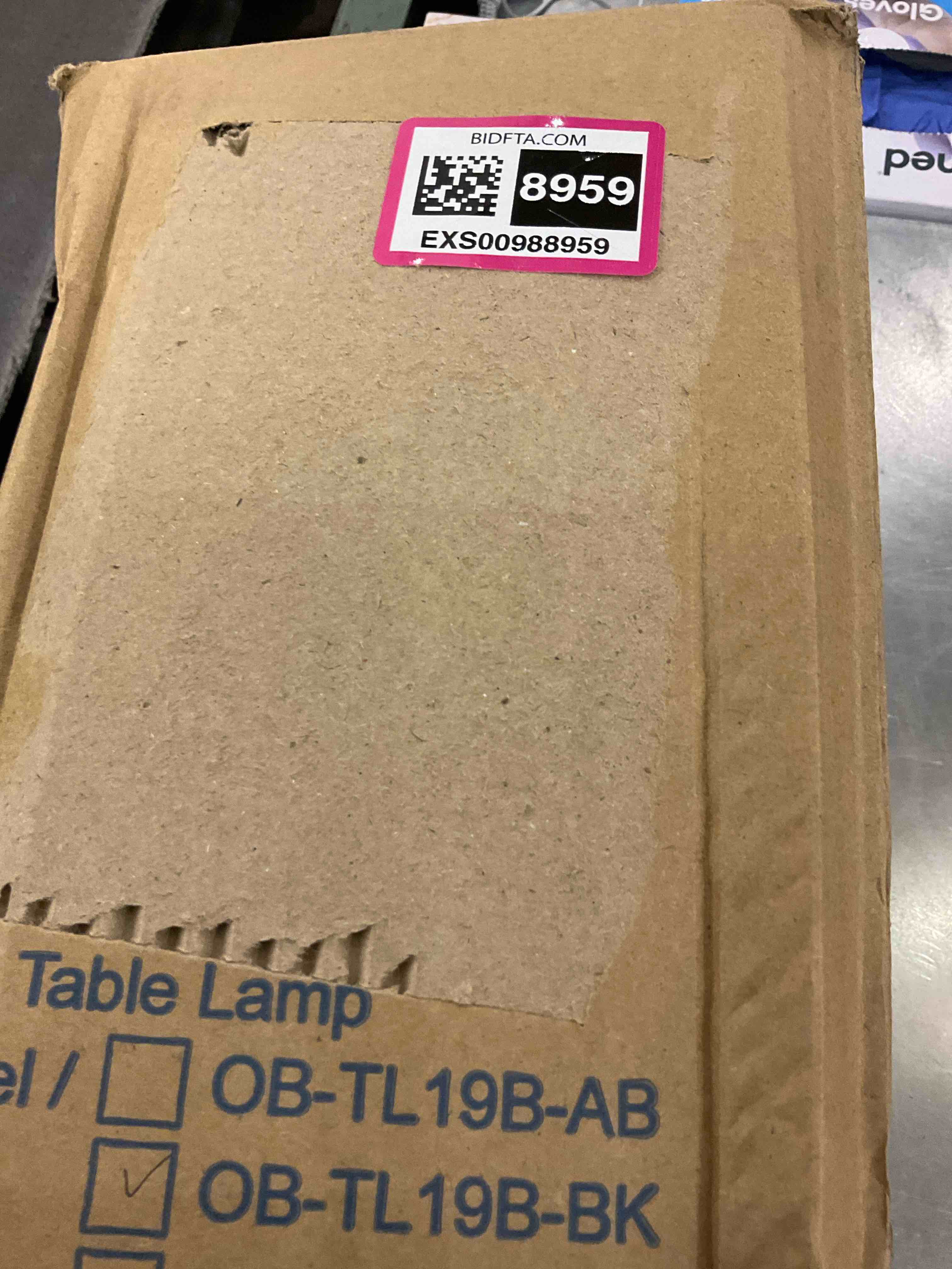 https://s3.amazonaws.com/lotting-images-prod/BargainHunt/EXS00988959_1709927321104.jpeg