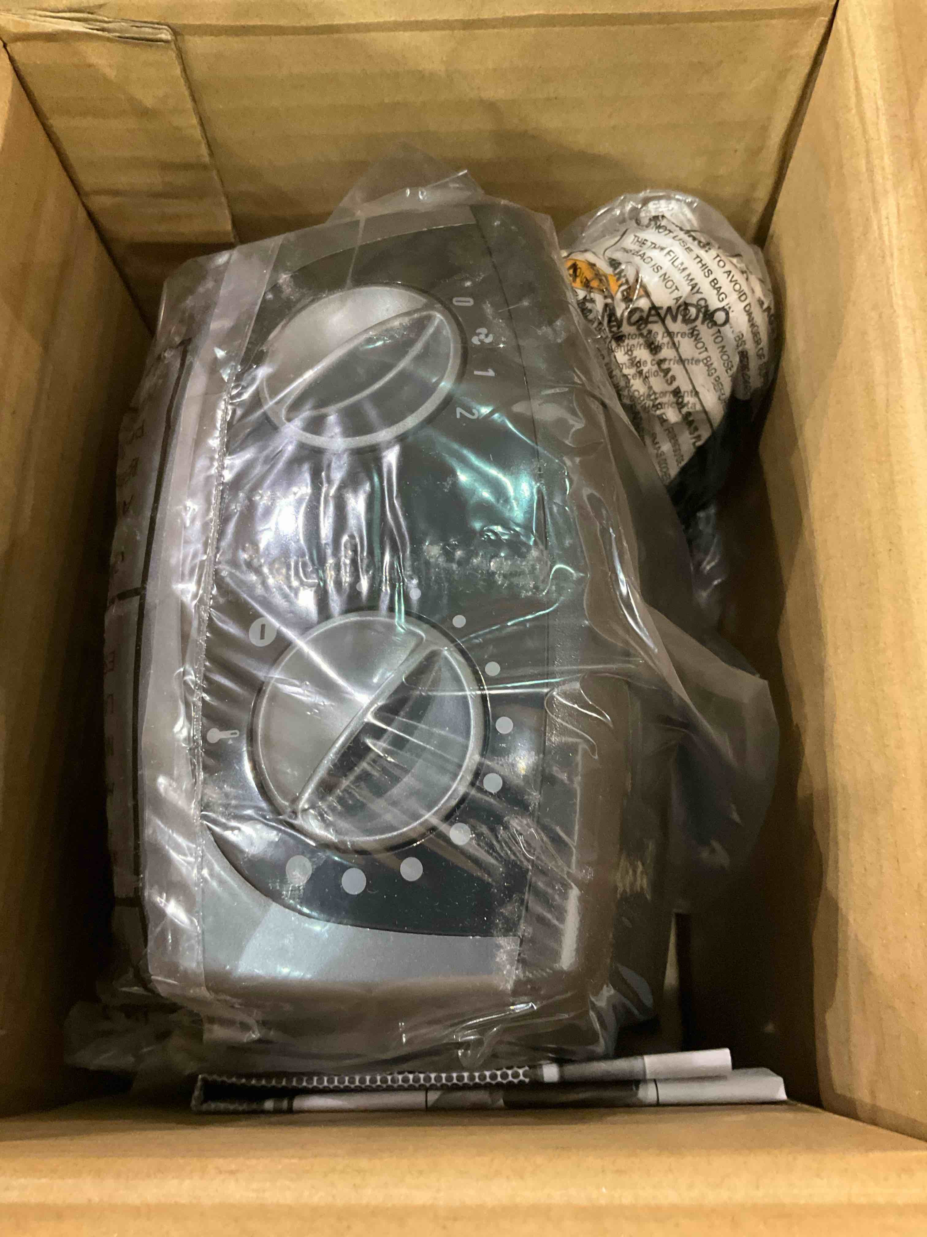 https://s3.amazonaws.com/lotting-images-prod/BargainHunt/EXS00995676_1706616890875.jpeg