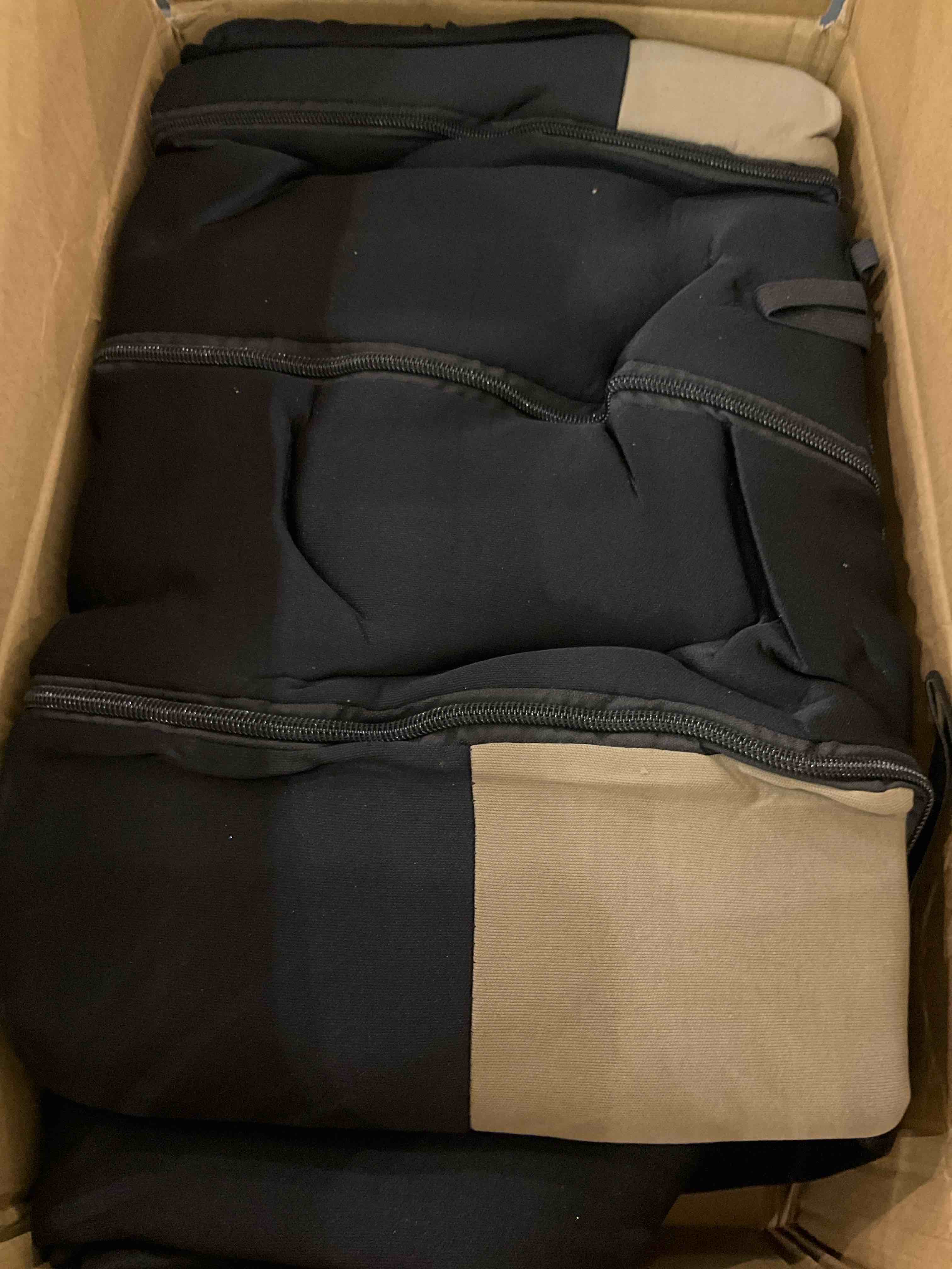 https://s3.amazonaws.com/lotting-images-prod/BargainHunt/EXS00995889_1706723157155.jpeg