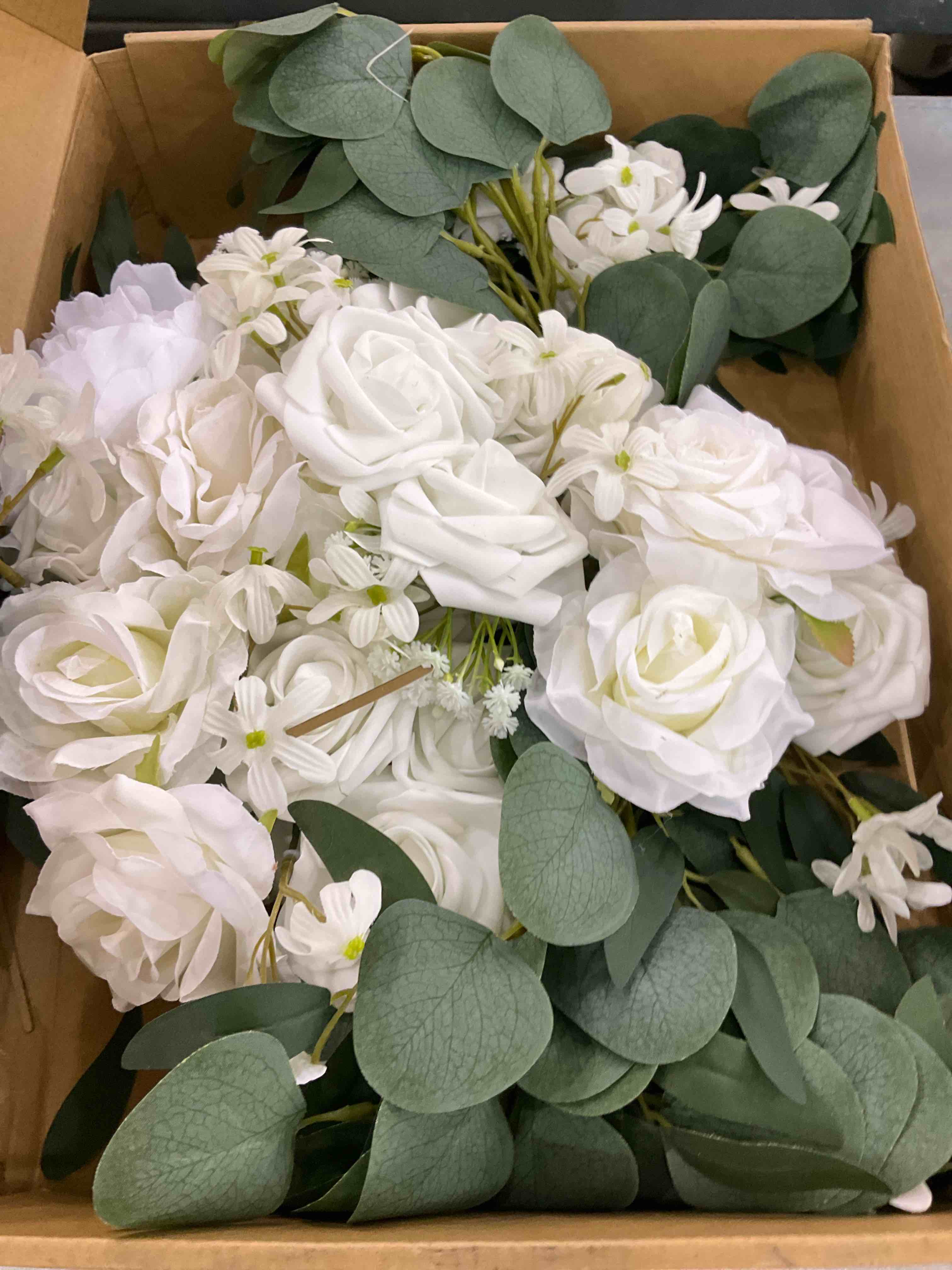 https://s3.amazonaws.com/lotting-images-prod/BargainHunt/EXS00995956_1706790476298.jpeg