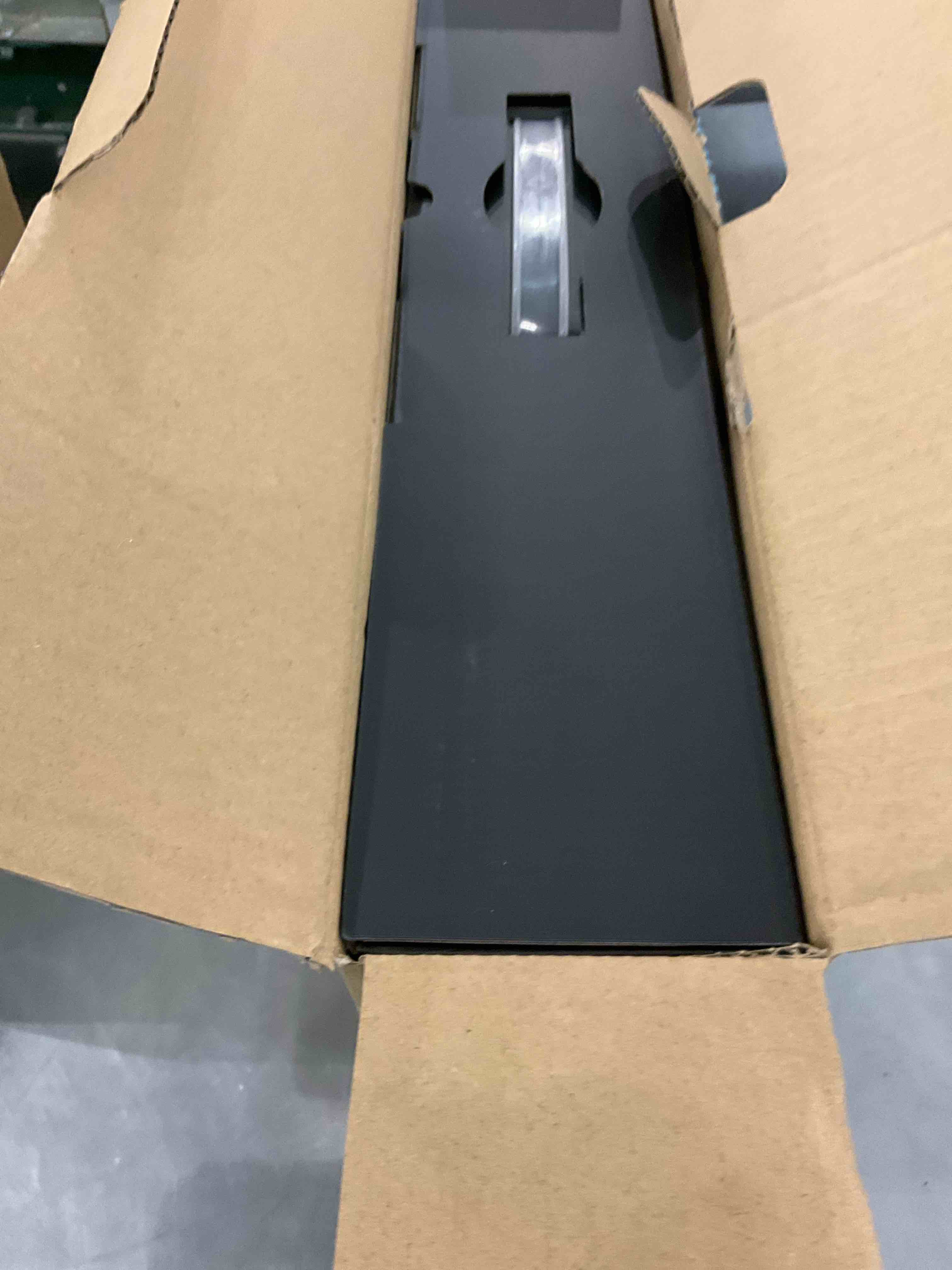 https://s3.amazonaws.com/lotting-images-prod/BargainHunt/EXS00995978_1706793091326.jpeg