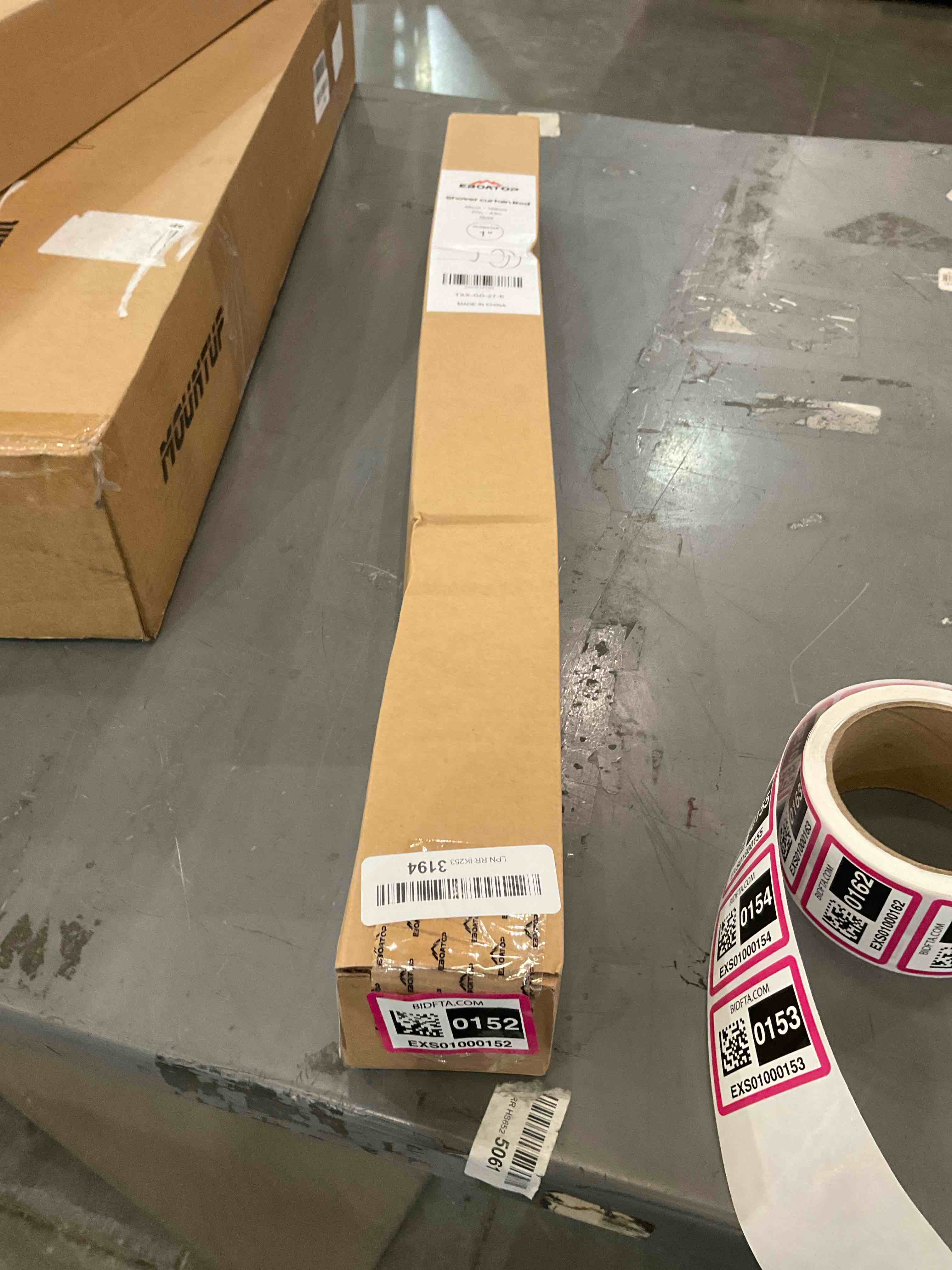 https://s3.amazonaws.com/lotting-images-prod/BargainHunt/EXS01000152_1707335075874.jpeg