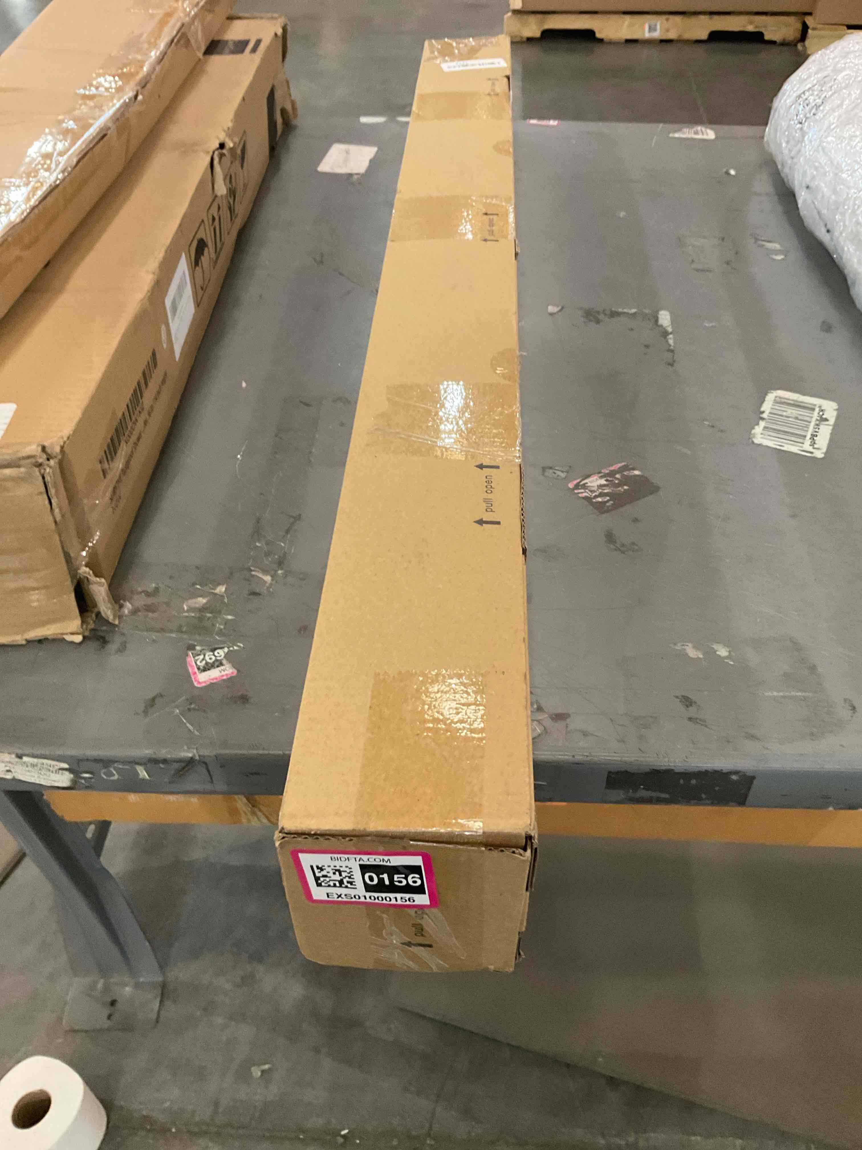 https://s3.amazonaws.com/lotting-images-prod/BargainHunt/EXS01000156_1707335270344.jpeg