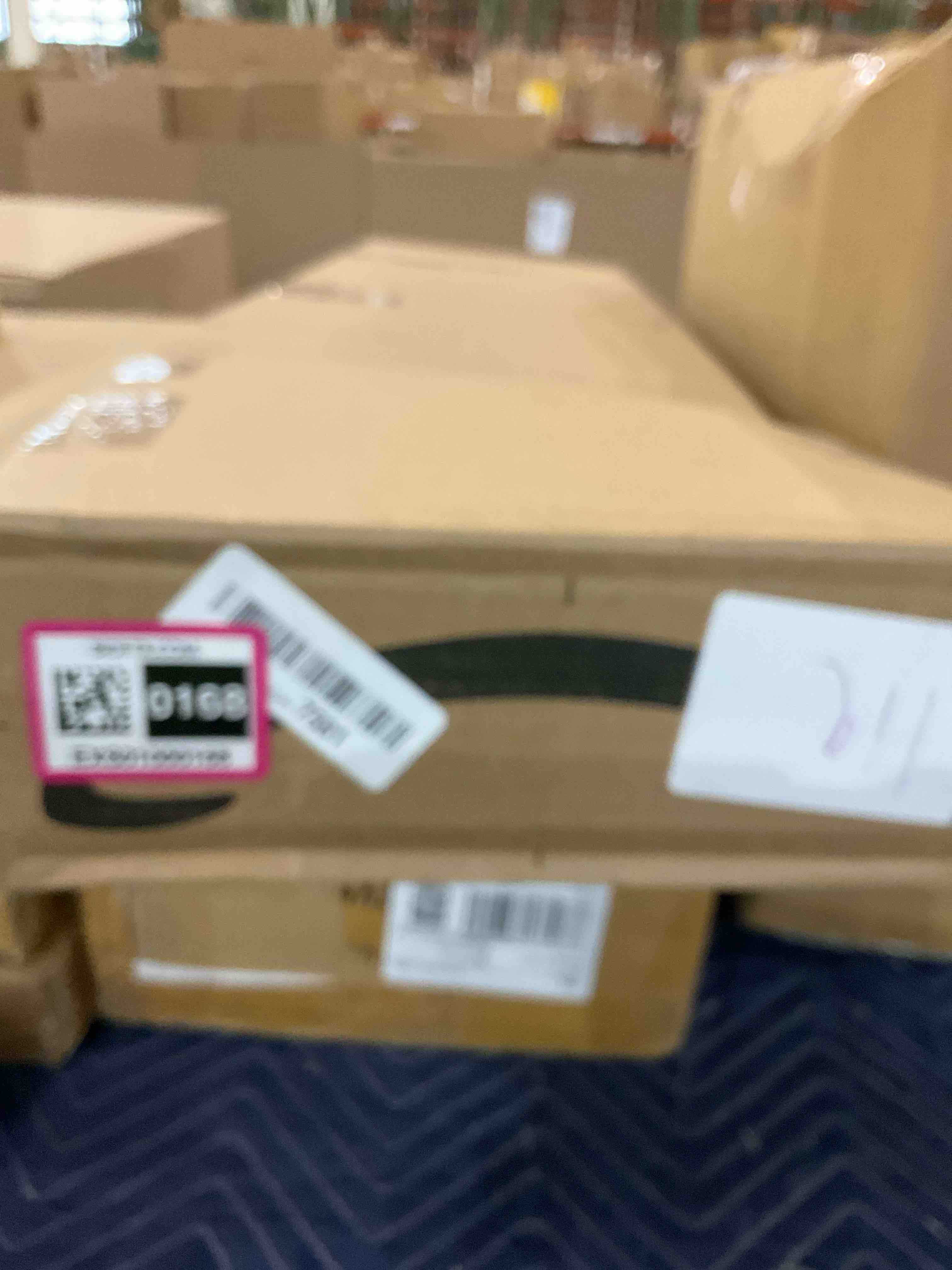 https://s3.amazonaws.com/lotting-images-prod/BargainHunt/EXS01000168_1707399736533.jpeg