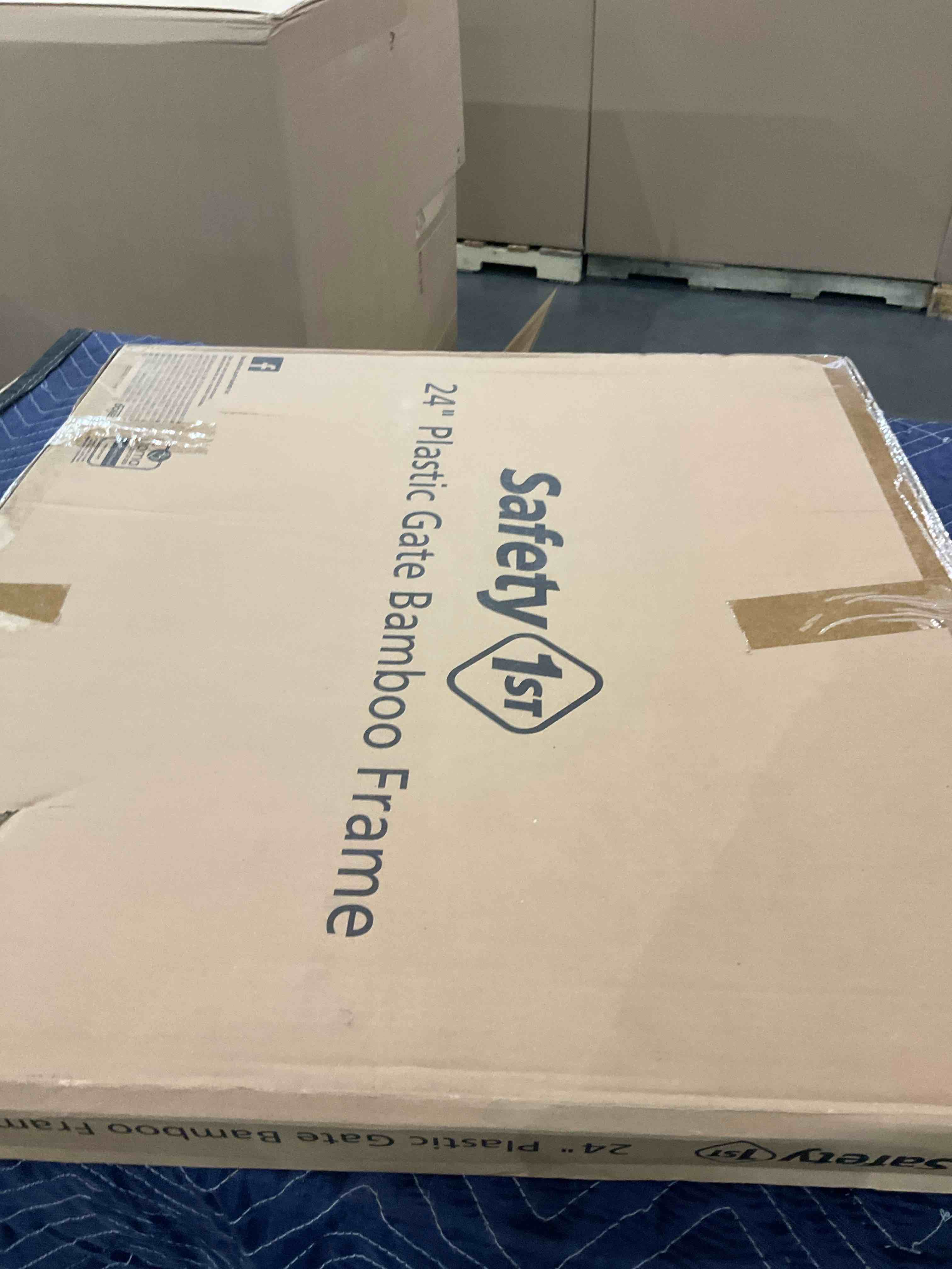 https://s3.amazonaws.com/lotting-images-prod/BargainHunt/EXS01000177_1707400345482.jpeg