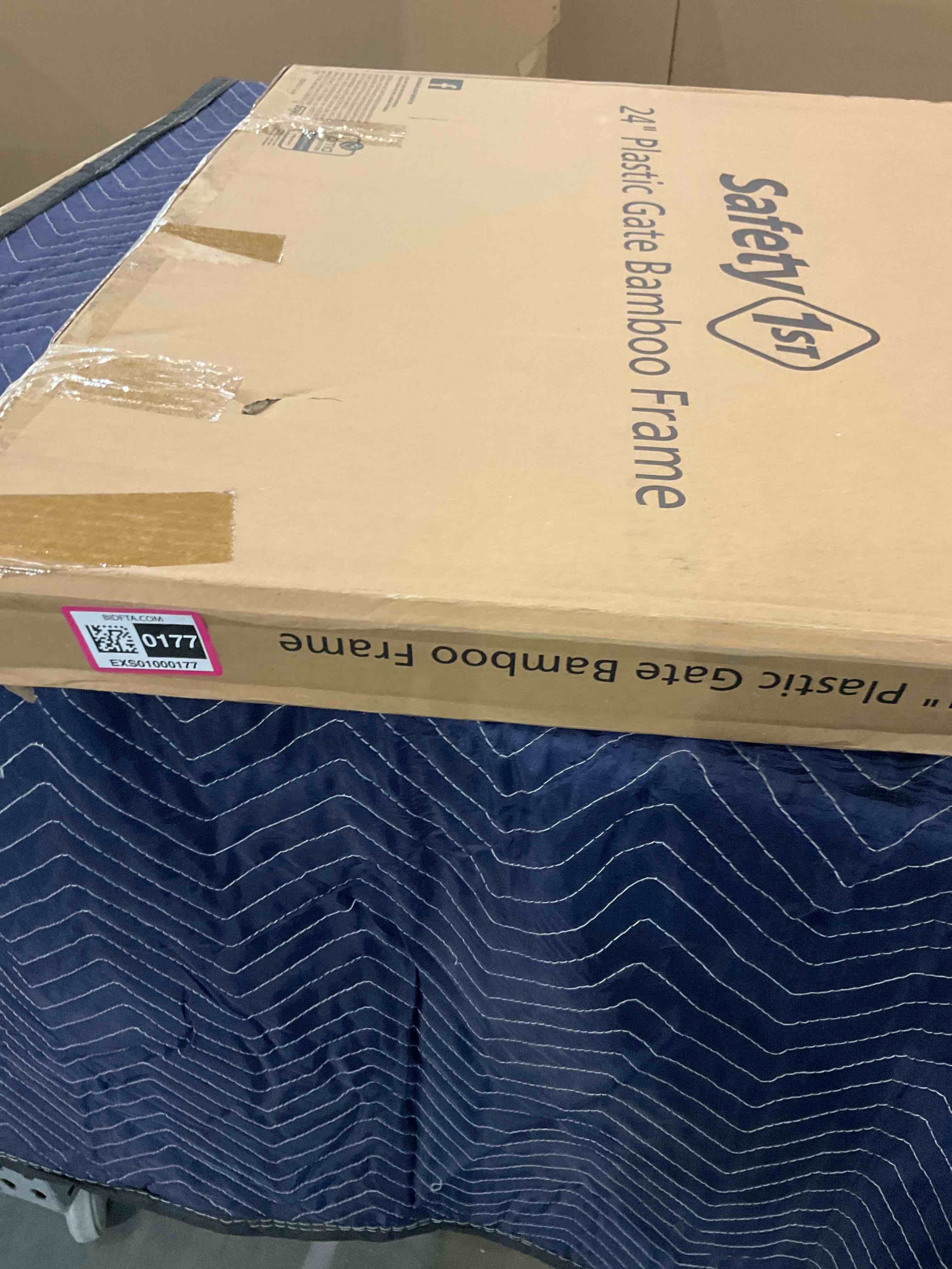 https://s3.amazonaws.com/lotting-images-prod/BargainHunt/EXS01000177_1707400353937.jpeg