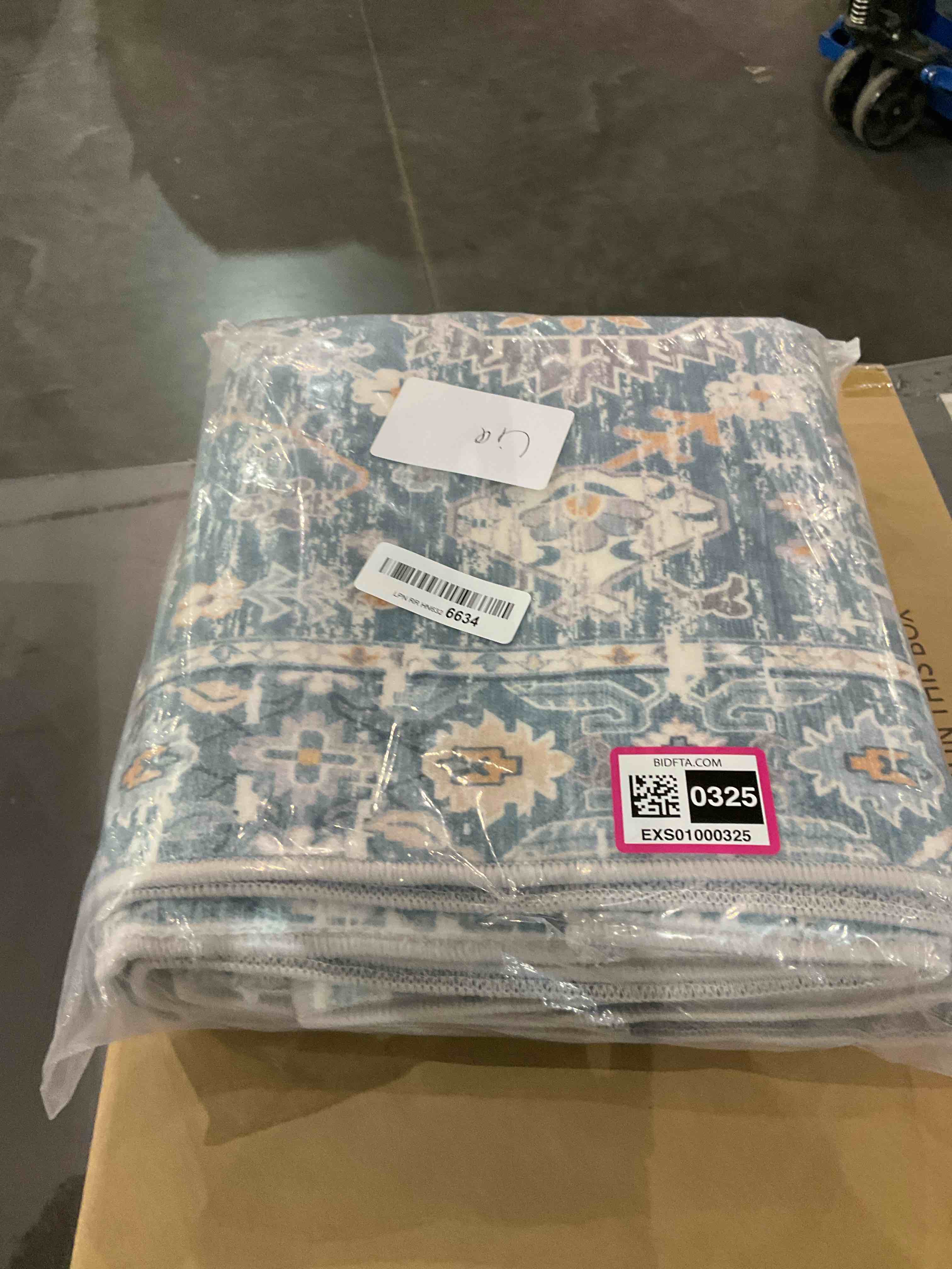https://s3.amazonaws.com/lotting-images-prod/BargainHunt/EXS01000325_1707481746453.jpeg