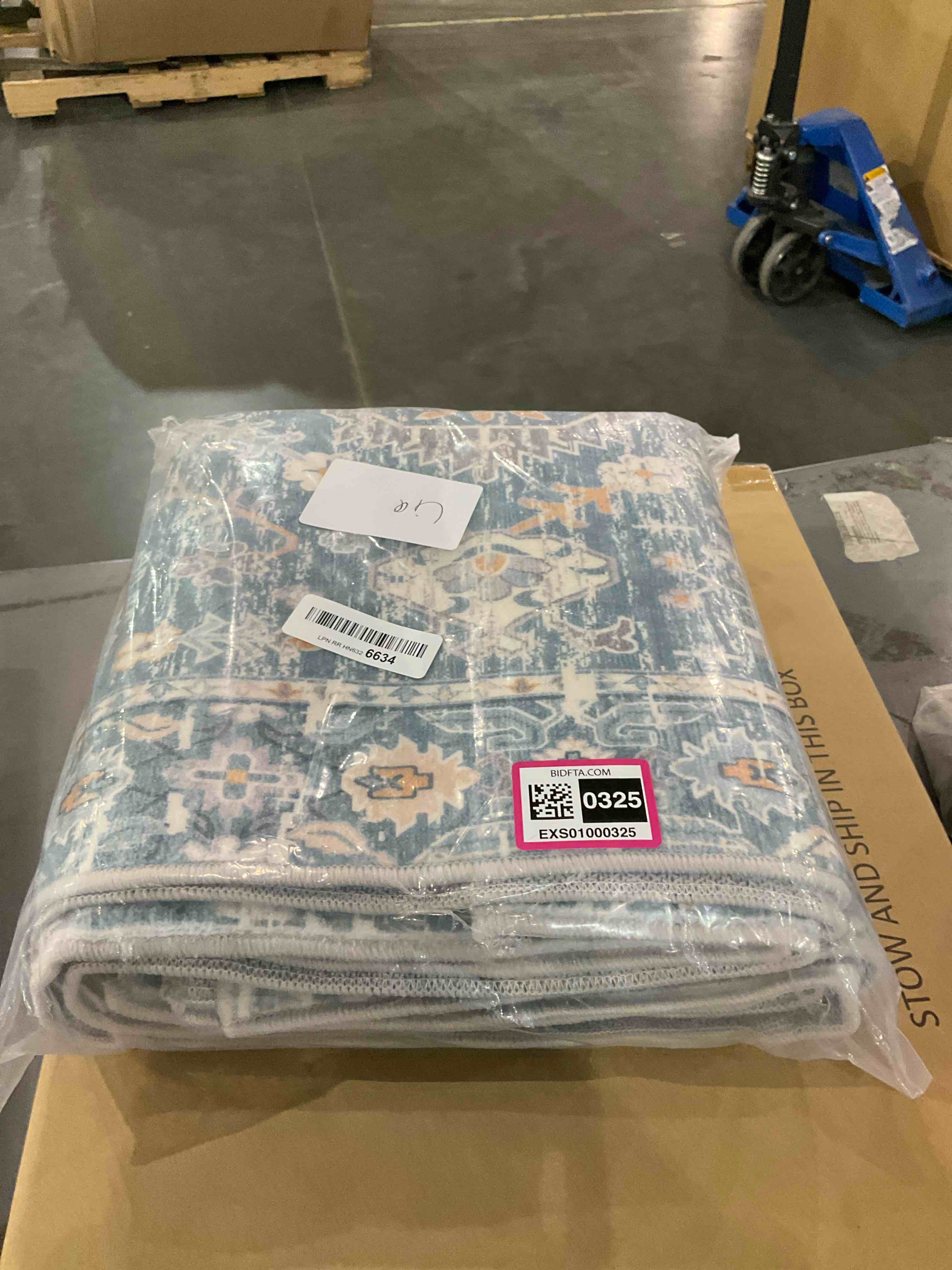 https://s3.amazonaws.com/lotting-images-prod/BargainHunt/EXS01000325_1707481747507.jpeg