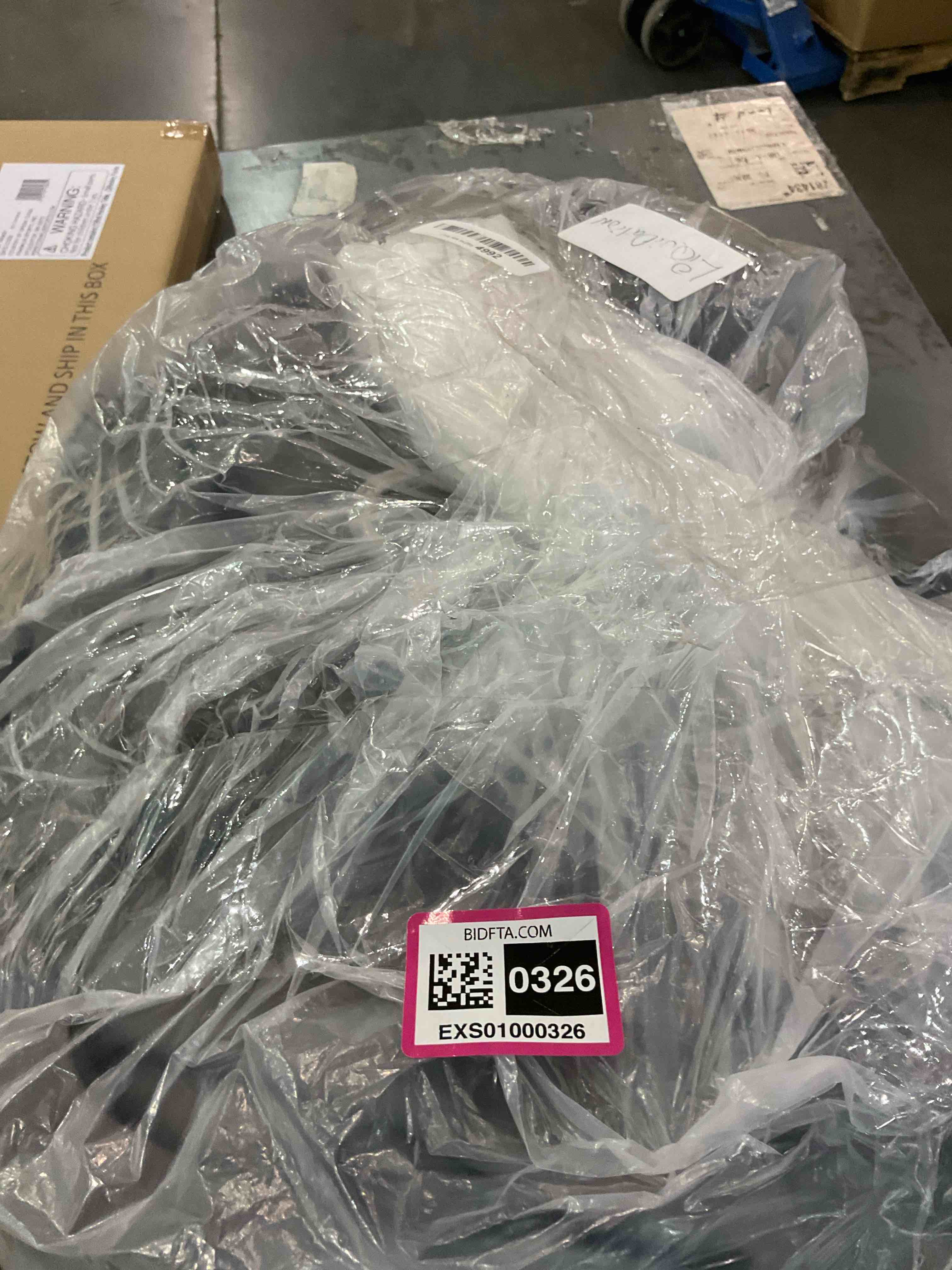 https://s3.amazonaws.com/lotting-images-prod/BargainHunt/EXS01000326_1707481778065.jpeg