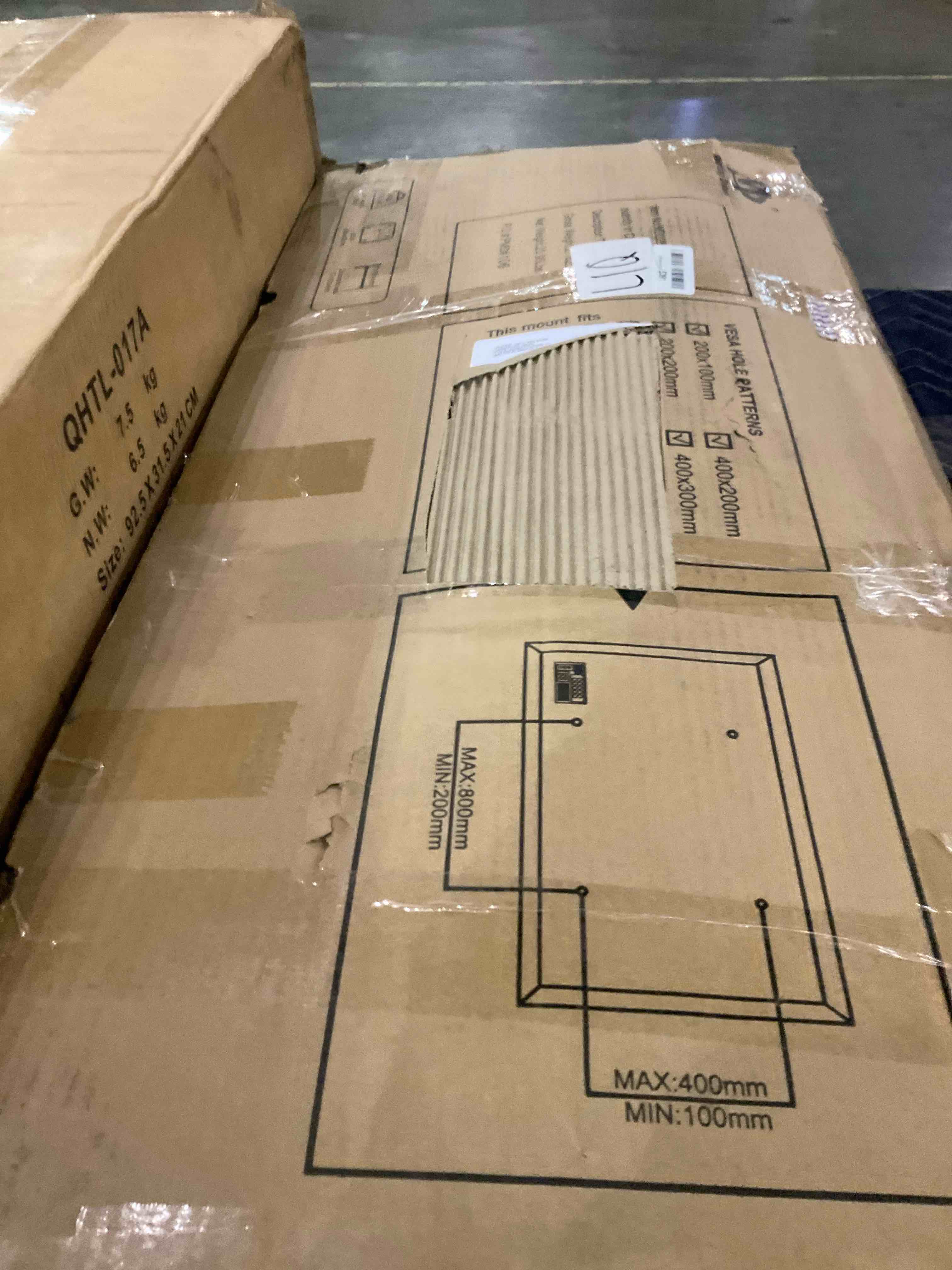 https://s3.amazonaws.com/lotting-images-prod/BargainHunt/EXS01000491_1707502115421.jpeg