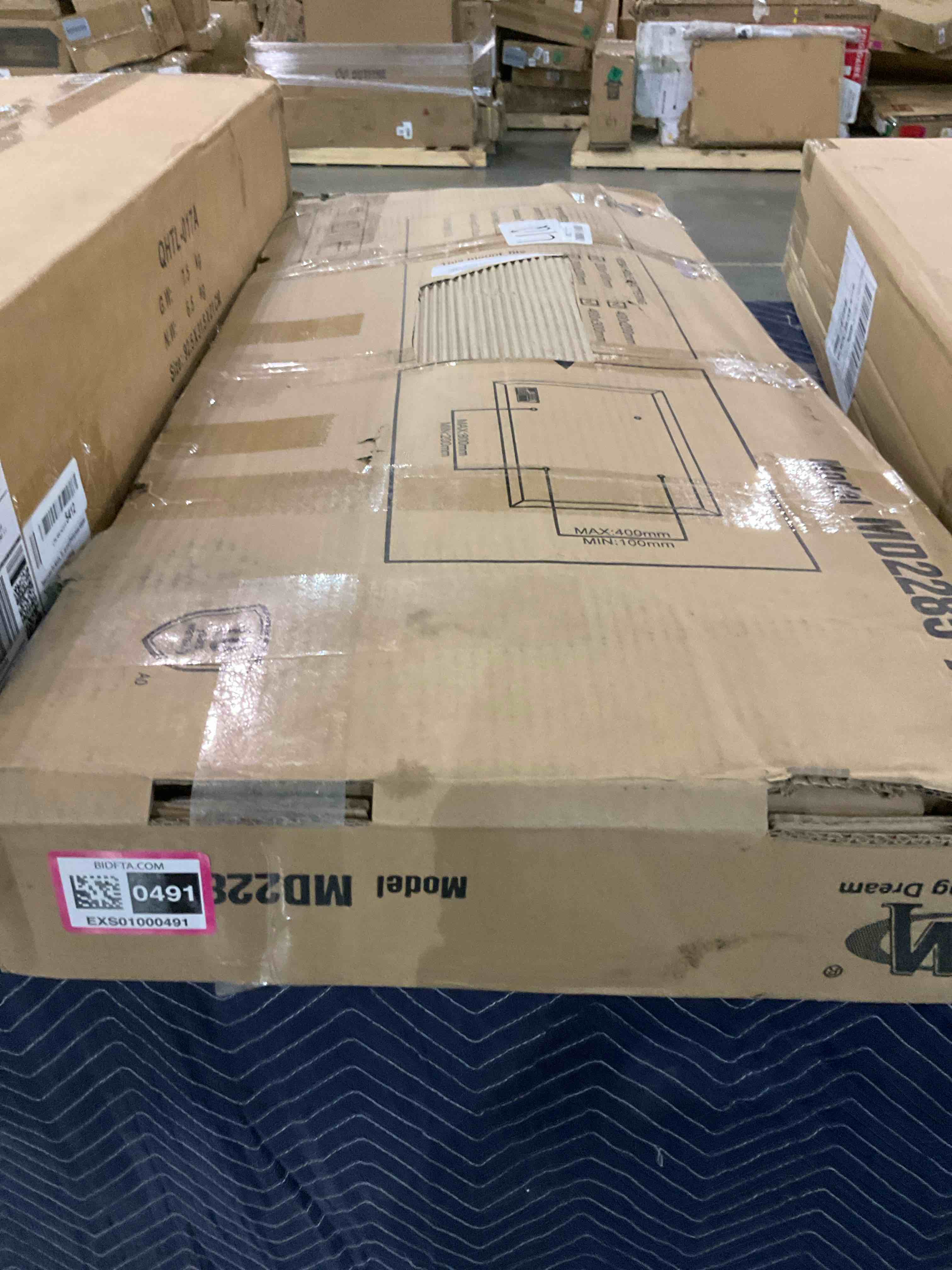 https://s3.amazonaws.com/lotting-images-prod/BargainHunt/EXS01000491_1707502122475.jpeg