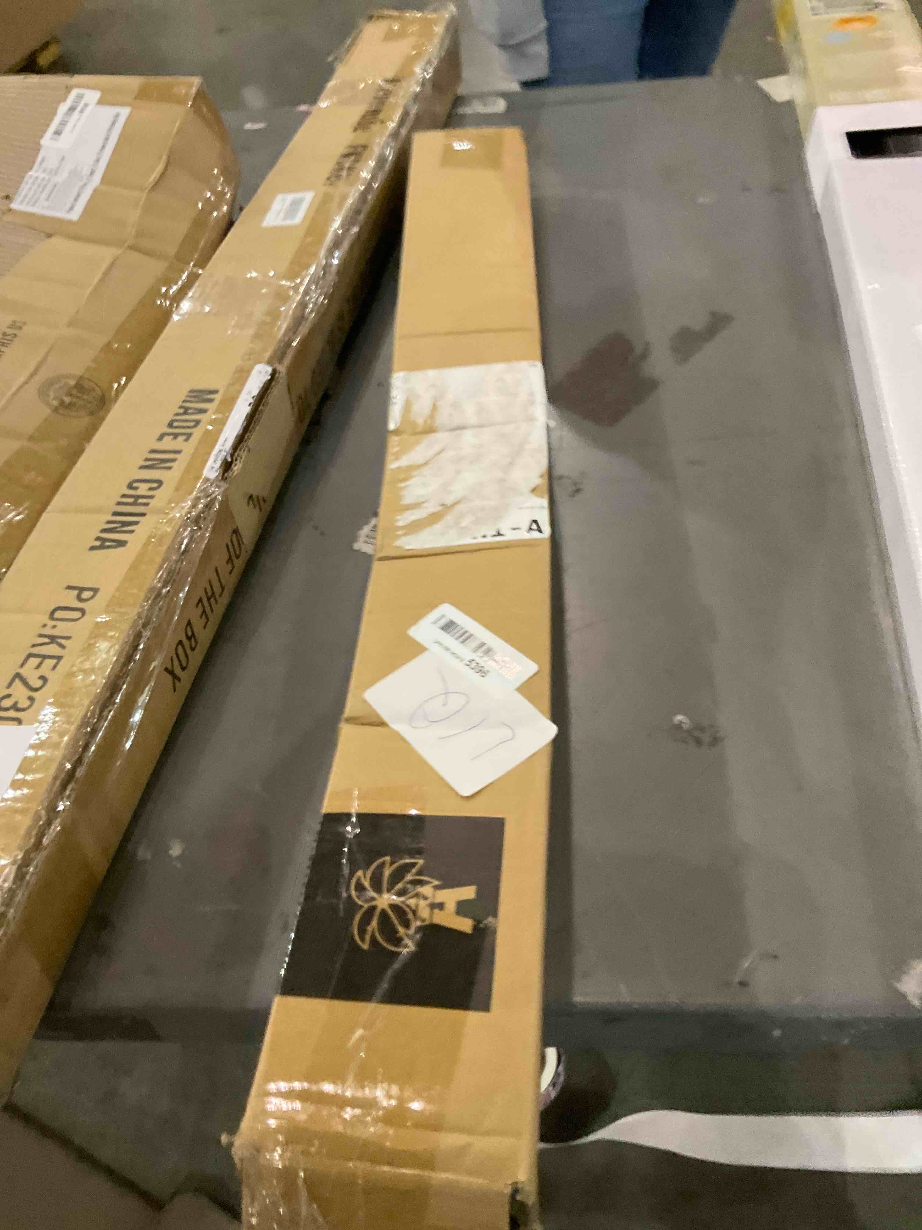 https://s3.amazonaws.com/lotting-images-prod/BargainHunt/EXS01000499_1707502756756.jpeg