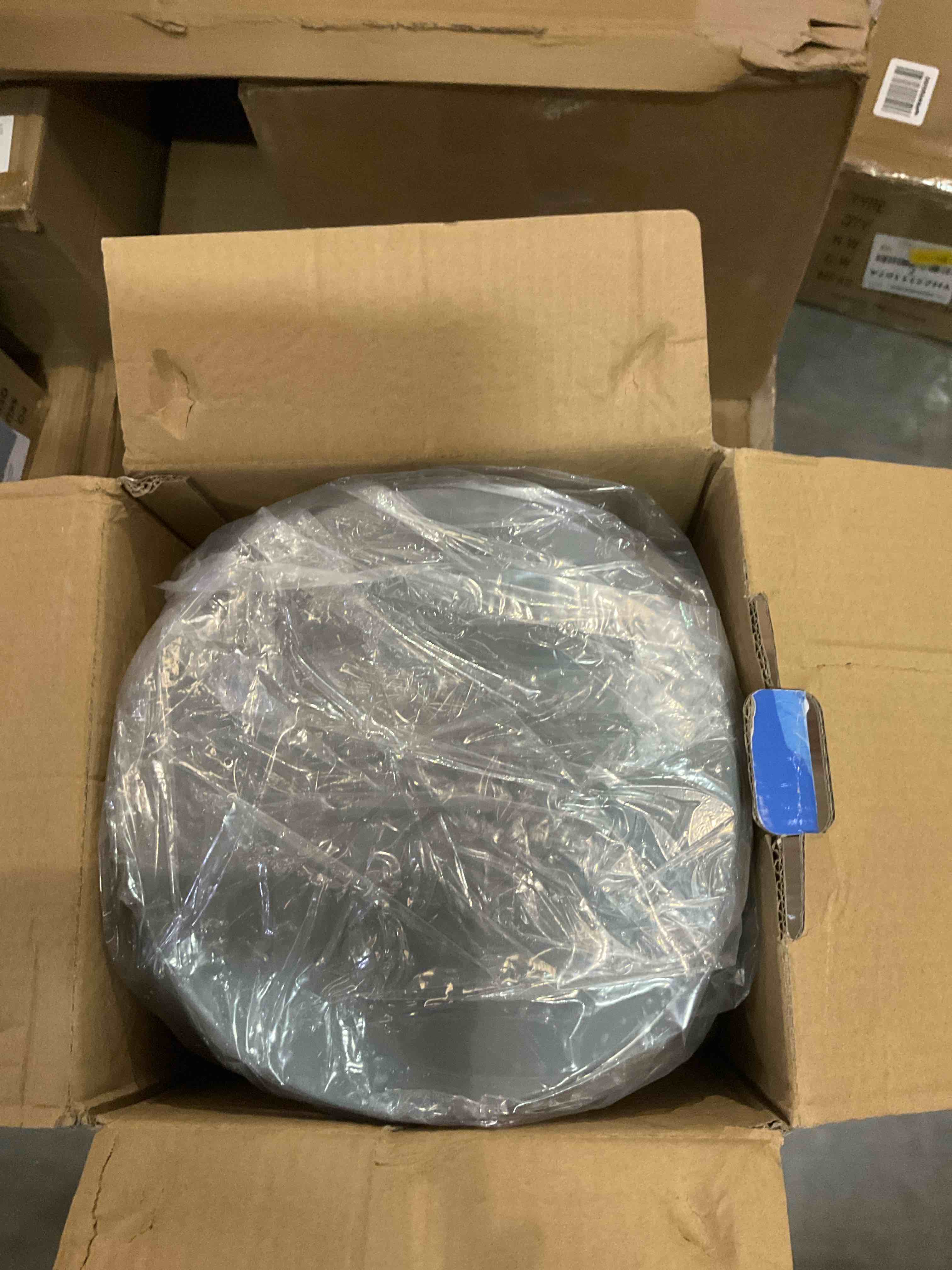 https://s3.amazonaws.com/lotting-images-prod/BargainHunt/EXS01000578_1712846956922.jpeg