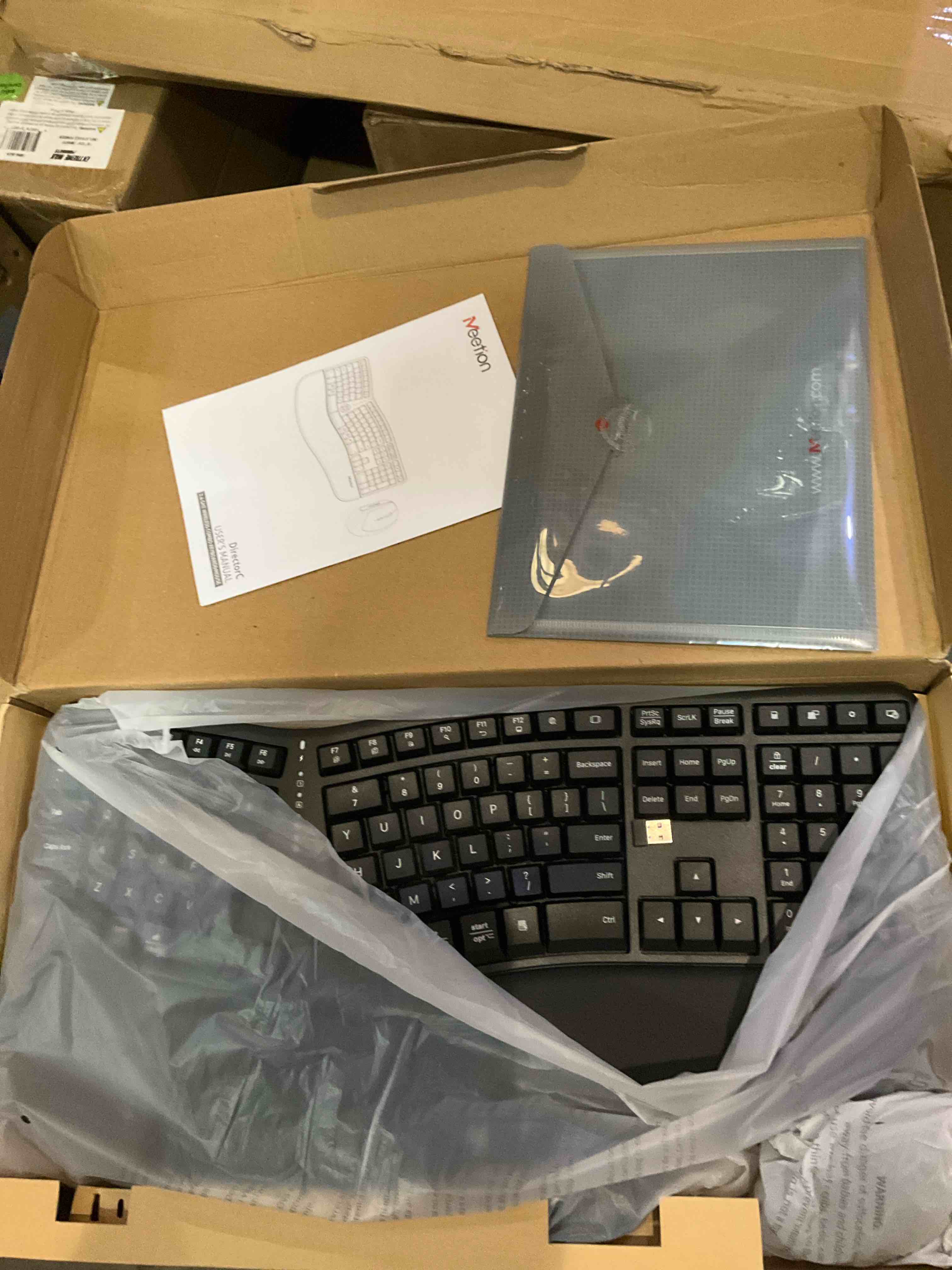 https://s3.amazonaws.com/lotting-images-prod/BargainHunt/EXS01000582_1712847389611.jpeg