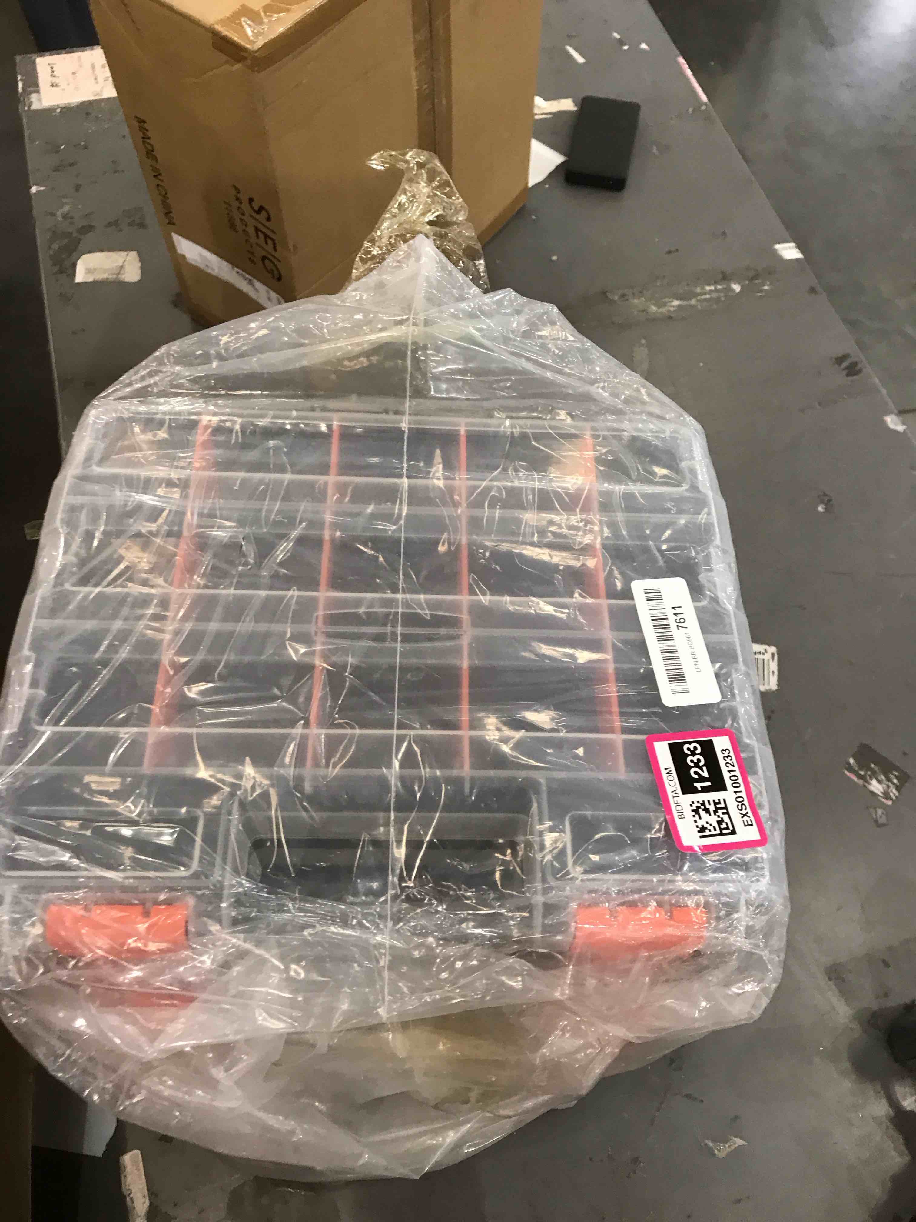 https://s3.amazonaws.com/lotting-images-prod/BargainHunt/EXS01001233_1706638947155.jpeg