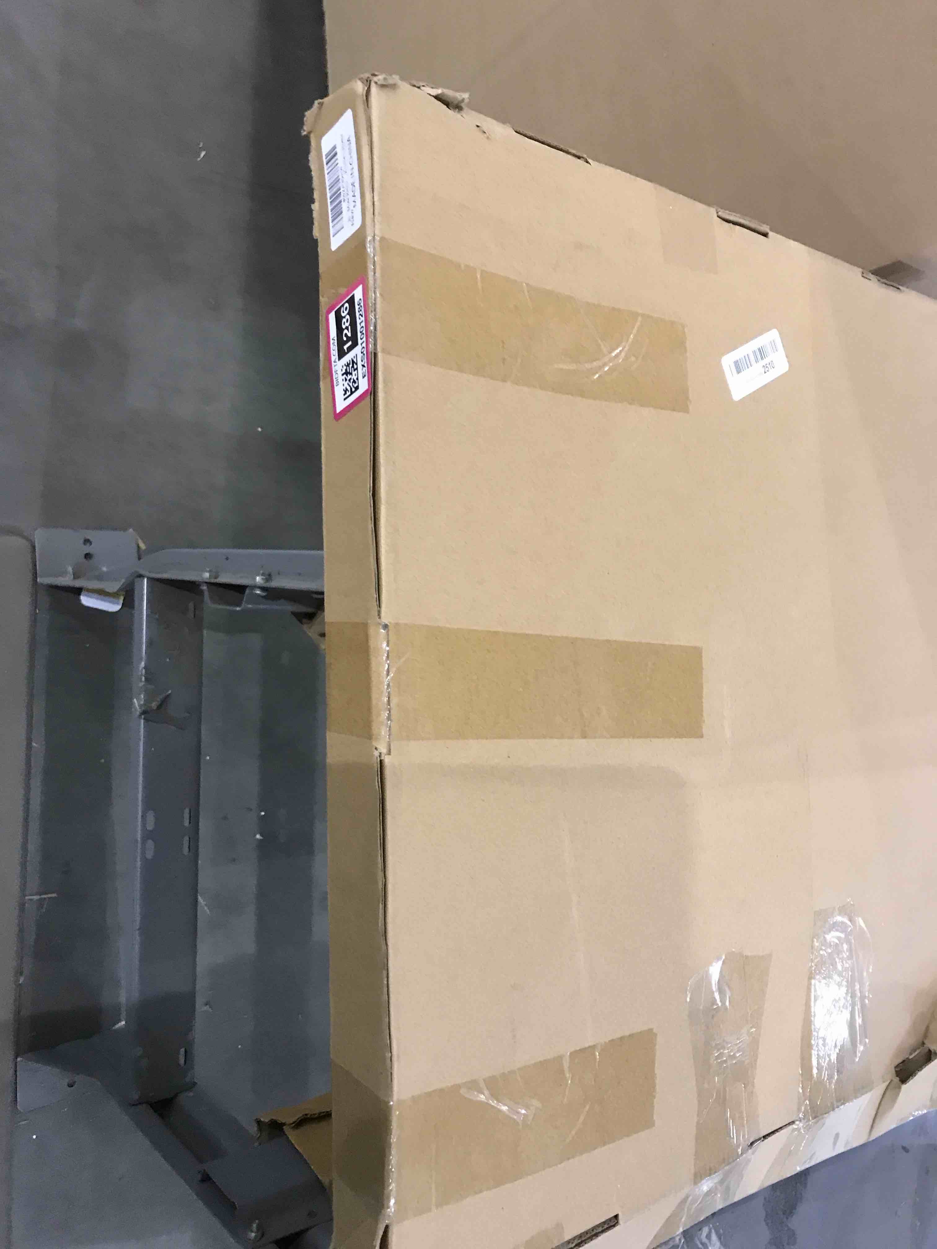 https://s3.amazonaws.com/lotting-images-prod/BargainHunt/EXS01001286_1706704702214.jpeg