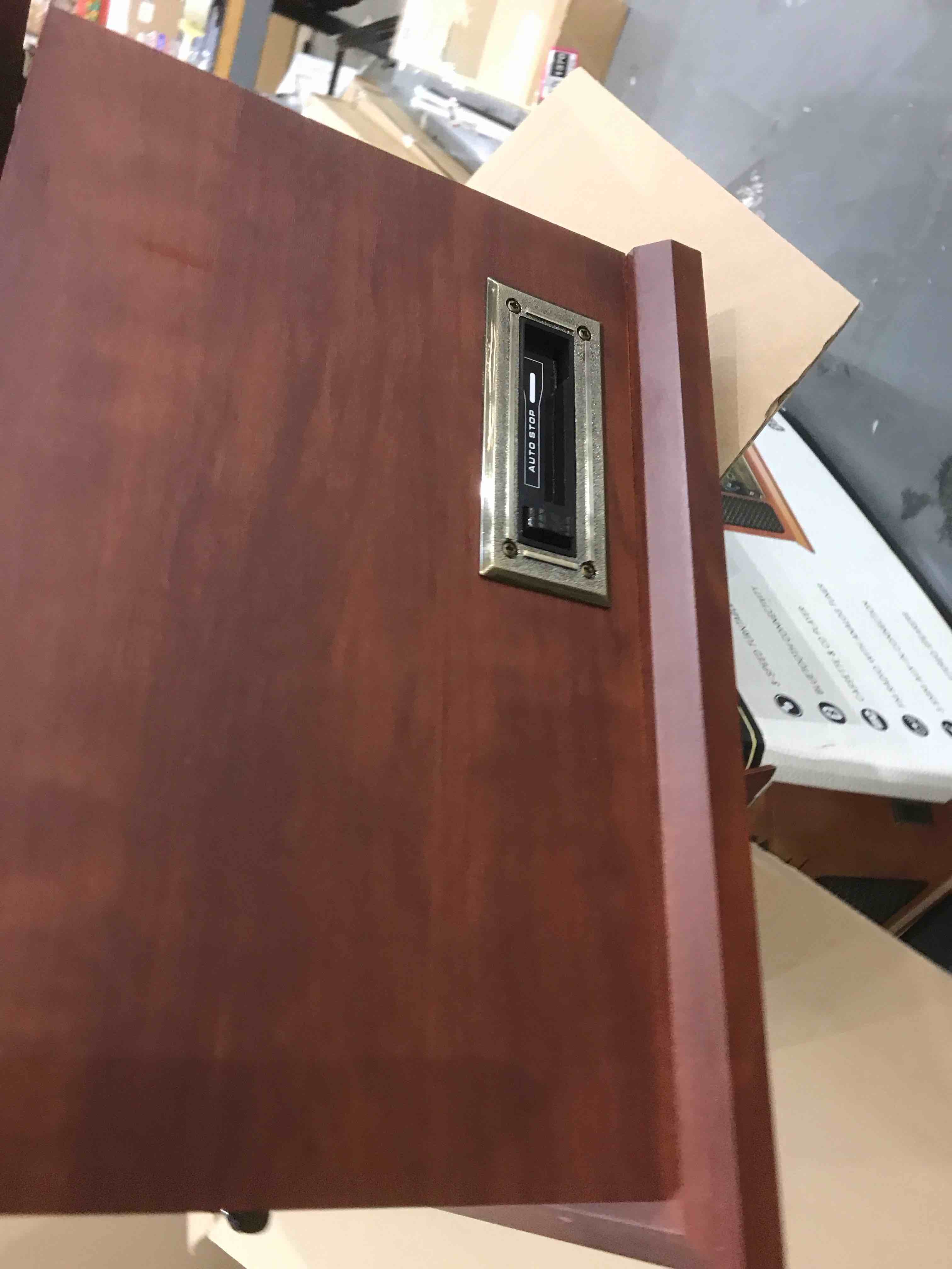 https://s3.amazonaws.com/lotting-images-prod/BargainHunt/EXS01001452_1706731210466.jpeg