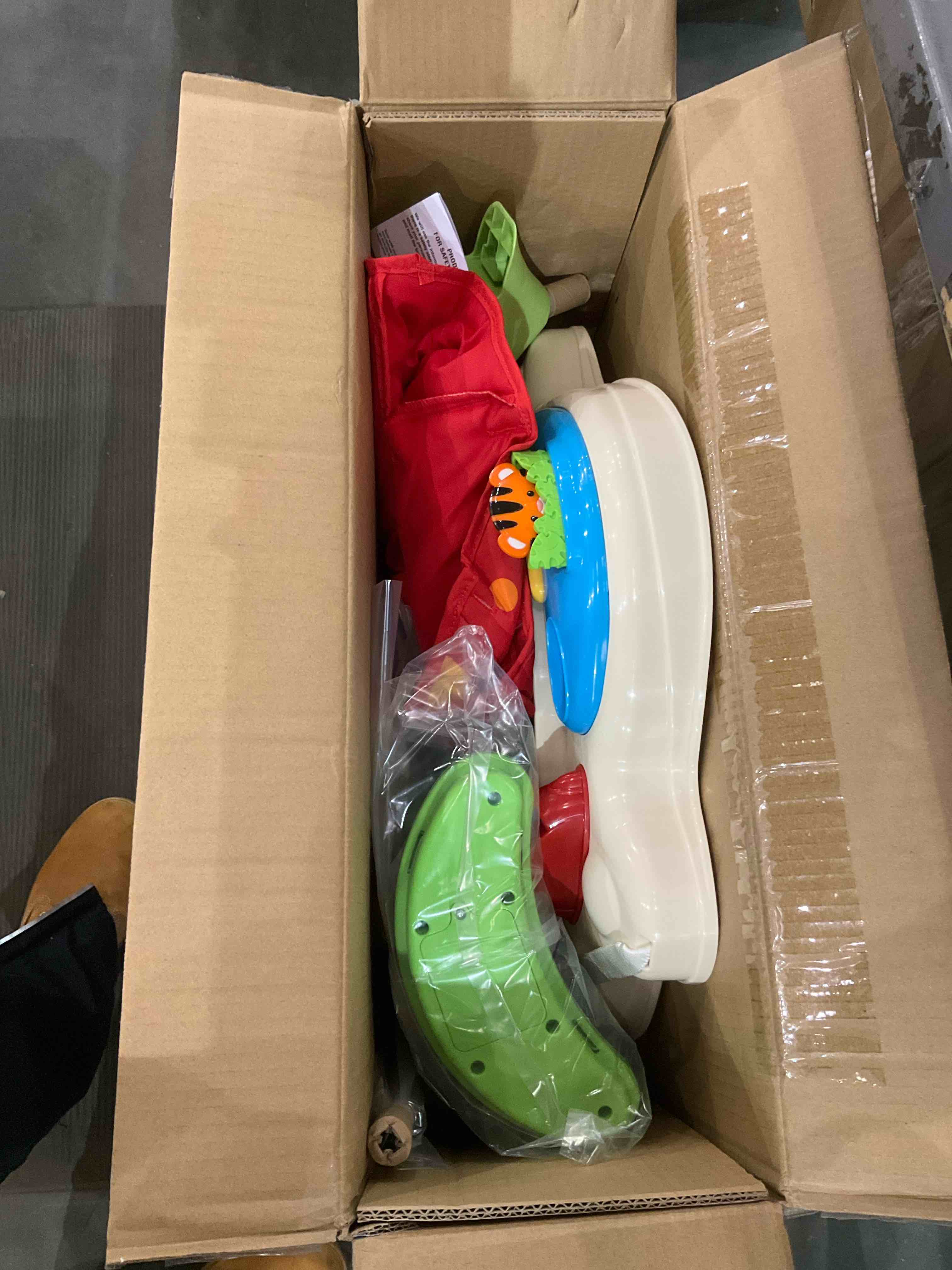 https://s3.amazonaws.com/lotting-images-prod/BargainHunt/EXS01001934_1709216595650.jpeg
