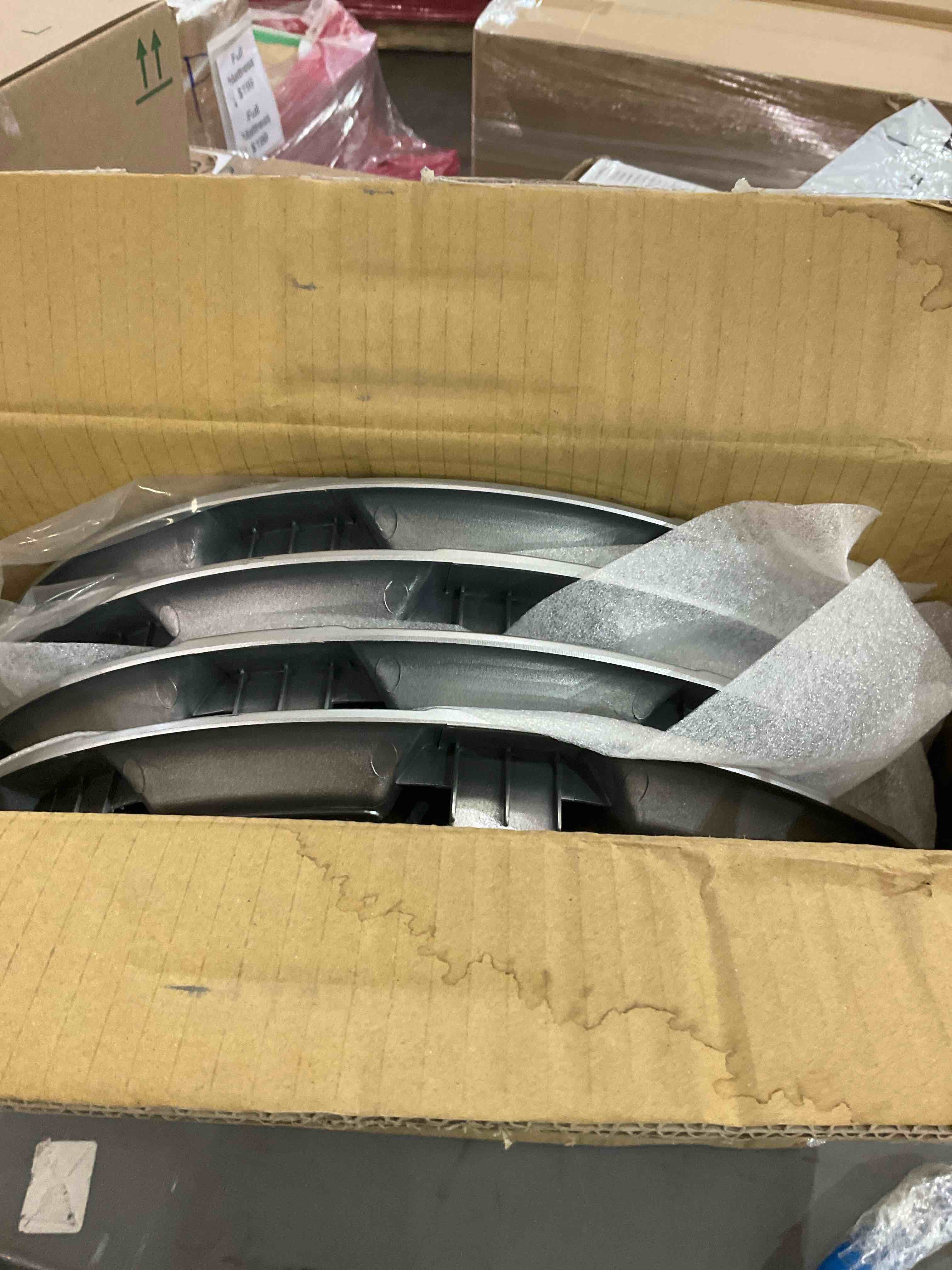 https://s3.amazonaws.com/lotting-images-prod/BargainHunt/EXS01001937_1709216883759.jpeg