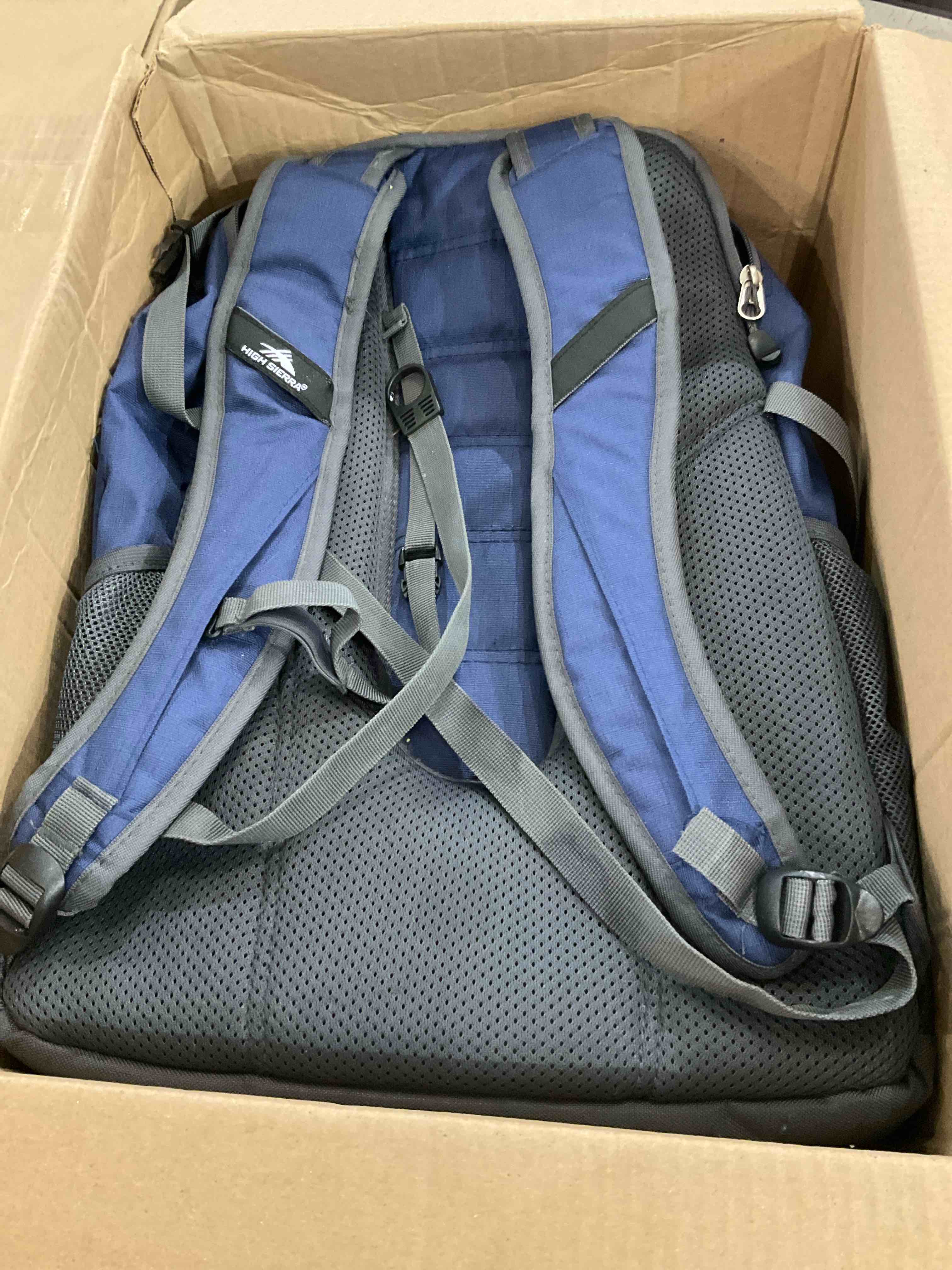 https://s3.amazonaws.com/lotting-images-prod/BargainHunt/EXS01001942_1709218613595.jpeg