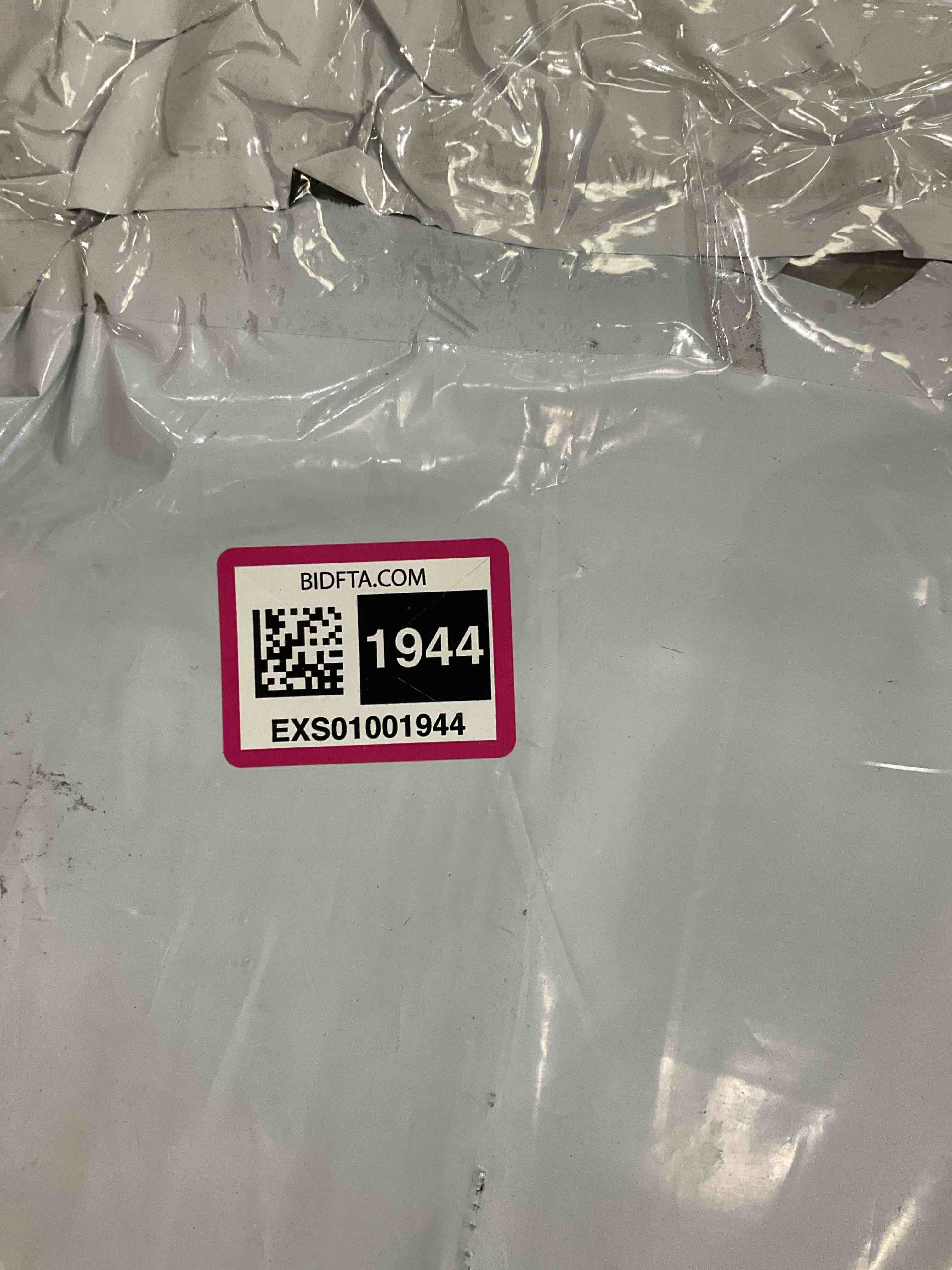 https://s3.amazonaws.com/lotting-images-prod/BargainHunt/EXS01001944_1709218717041.jpeg
