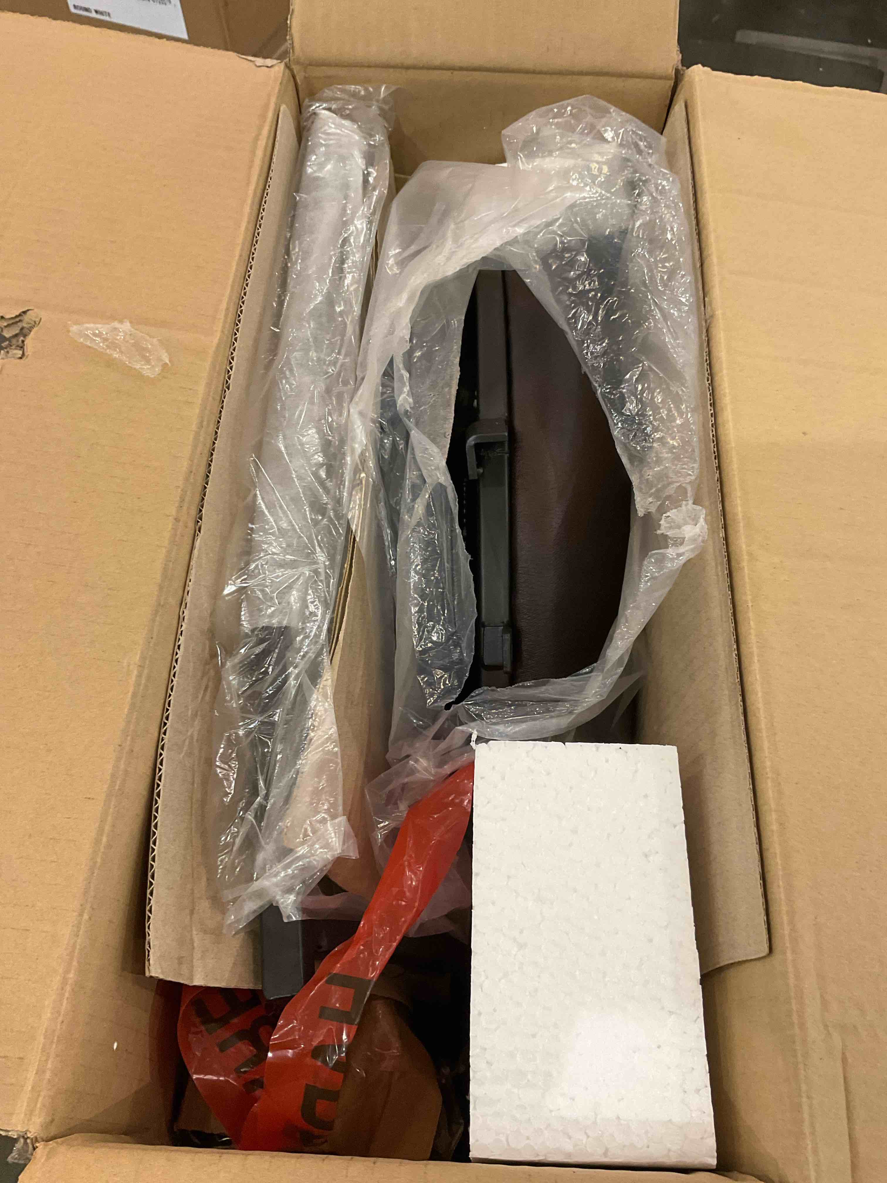 https://s3.amazonaws.com/lotting-images-prod/BargainHunt/EXS01001954_1709217674588.jpeg