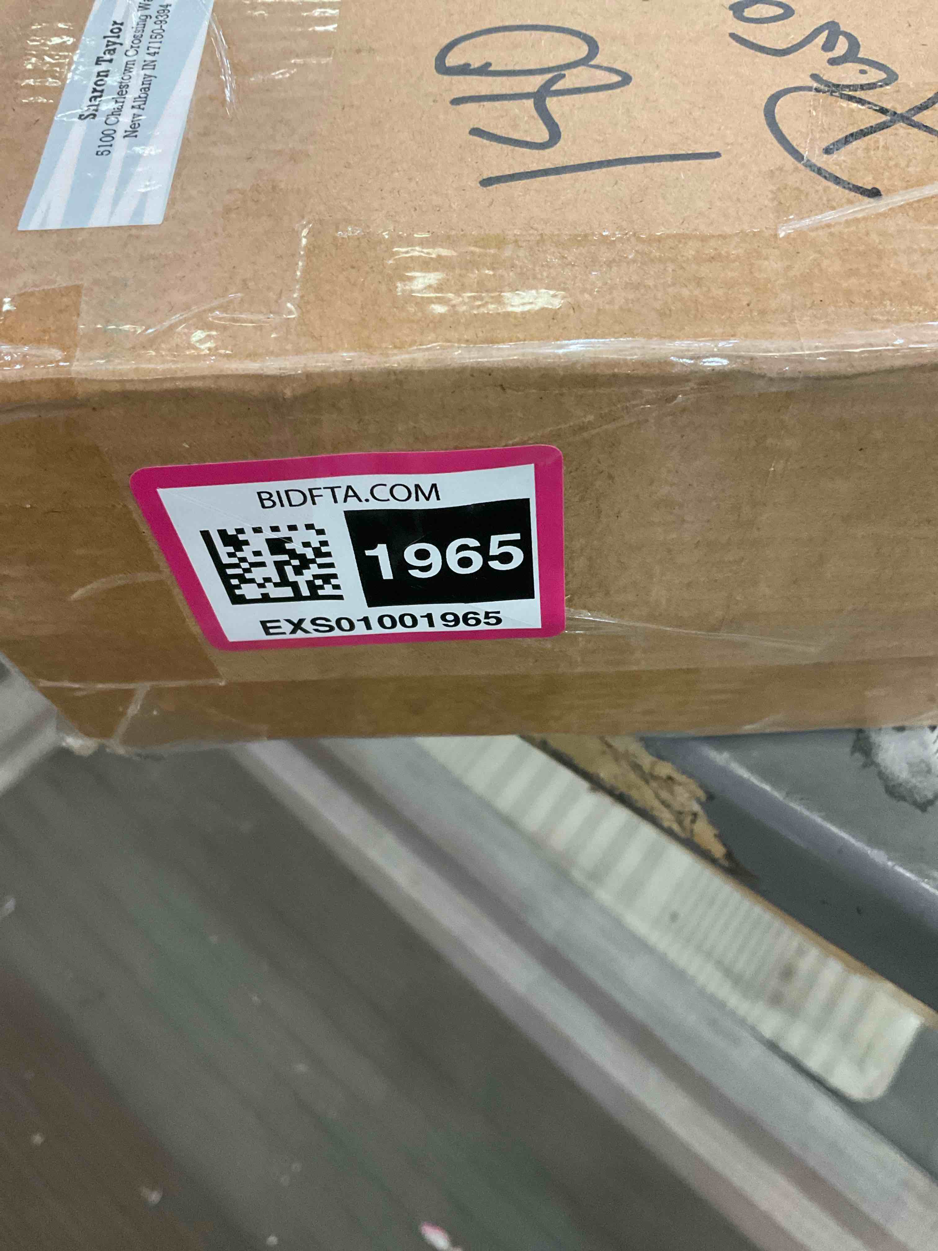 https://s3.amazonaws.com/lotting-images-prod/BargainHunt/EXS01001965_1709221920931.jpeg