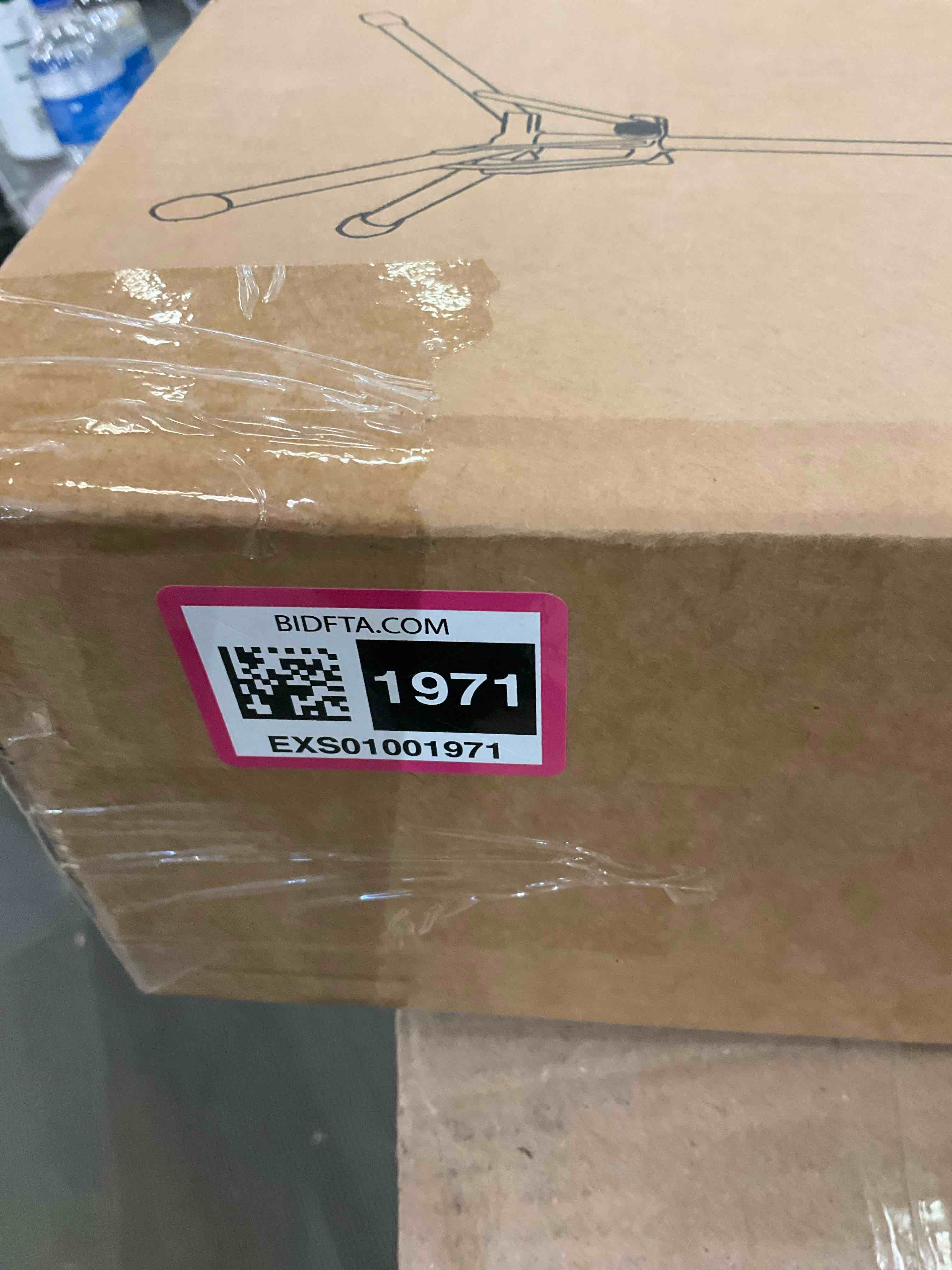 https://s3.amazonaws.com/lotting-images-prod/BargainHunt/EXS01001971_1709221329227.jpeg