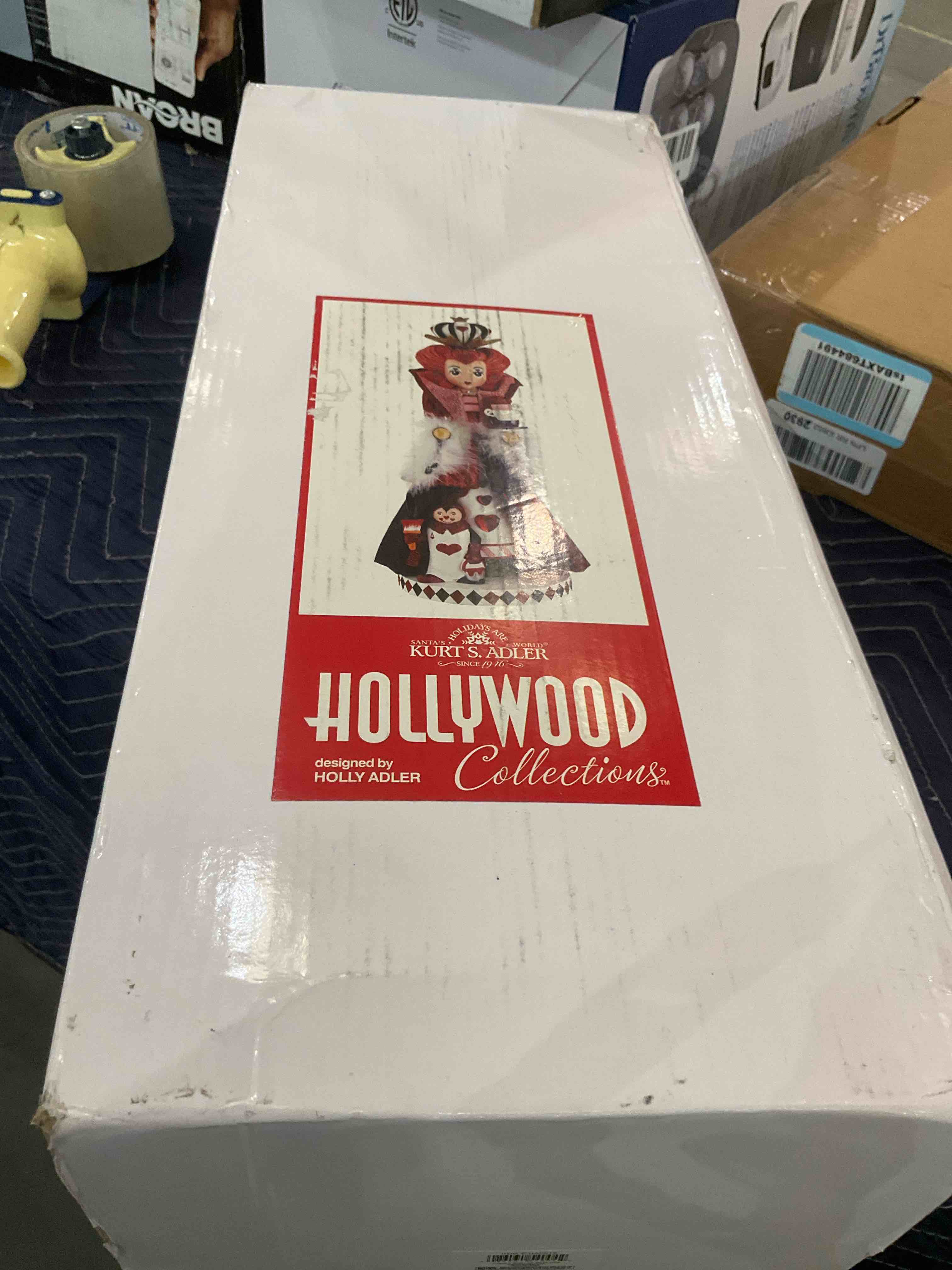 Kurt S. Adler 17.5-Inch Hollywood Queen of Hearts Nutcracker, Multi