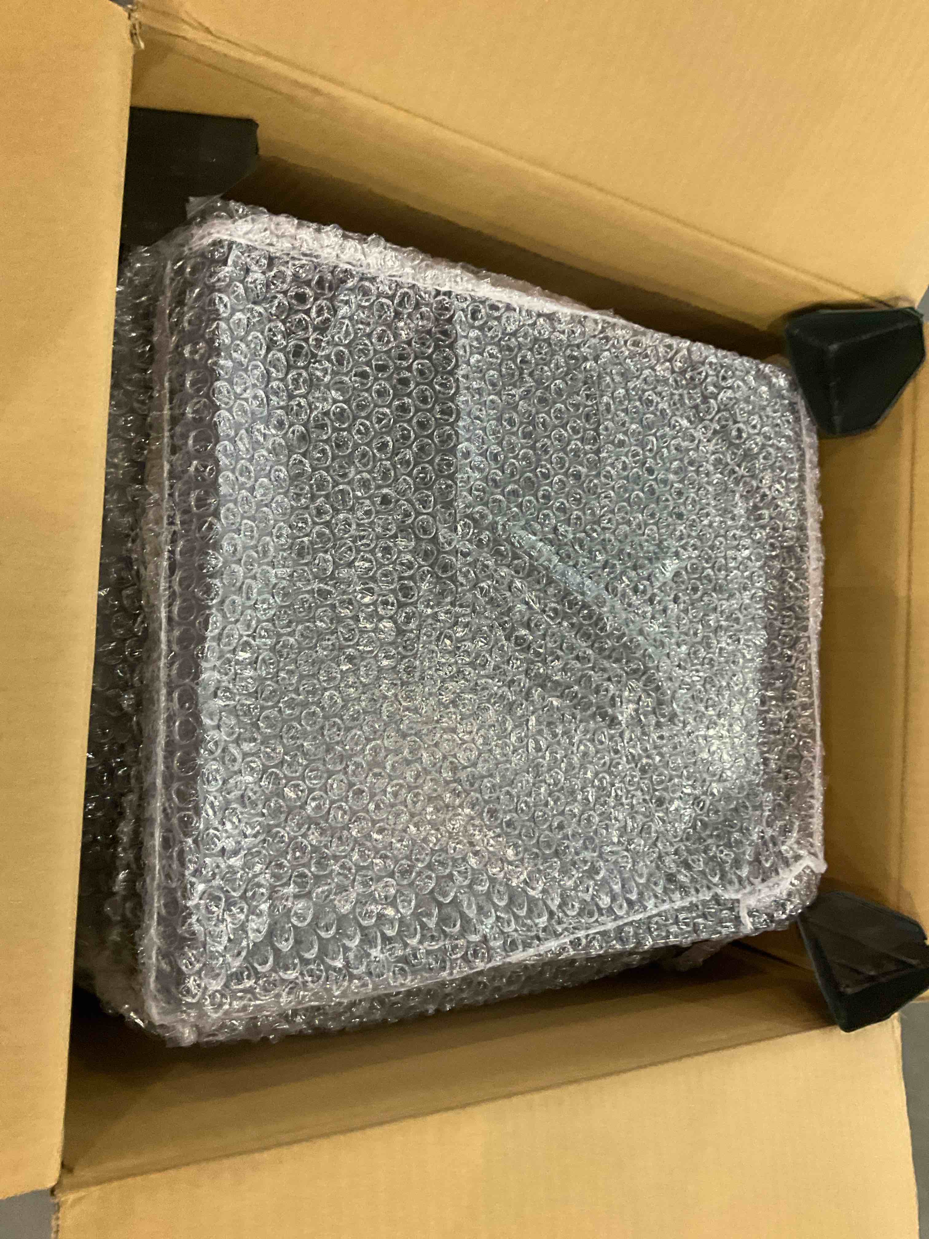https://s3.amazonaws.com/lotting-images-prod/BargainHunt/EXS01005036_1708520297202.jpeg