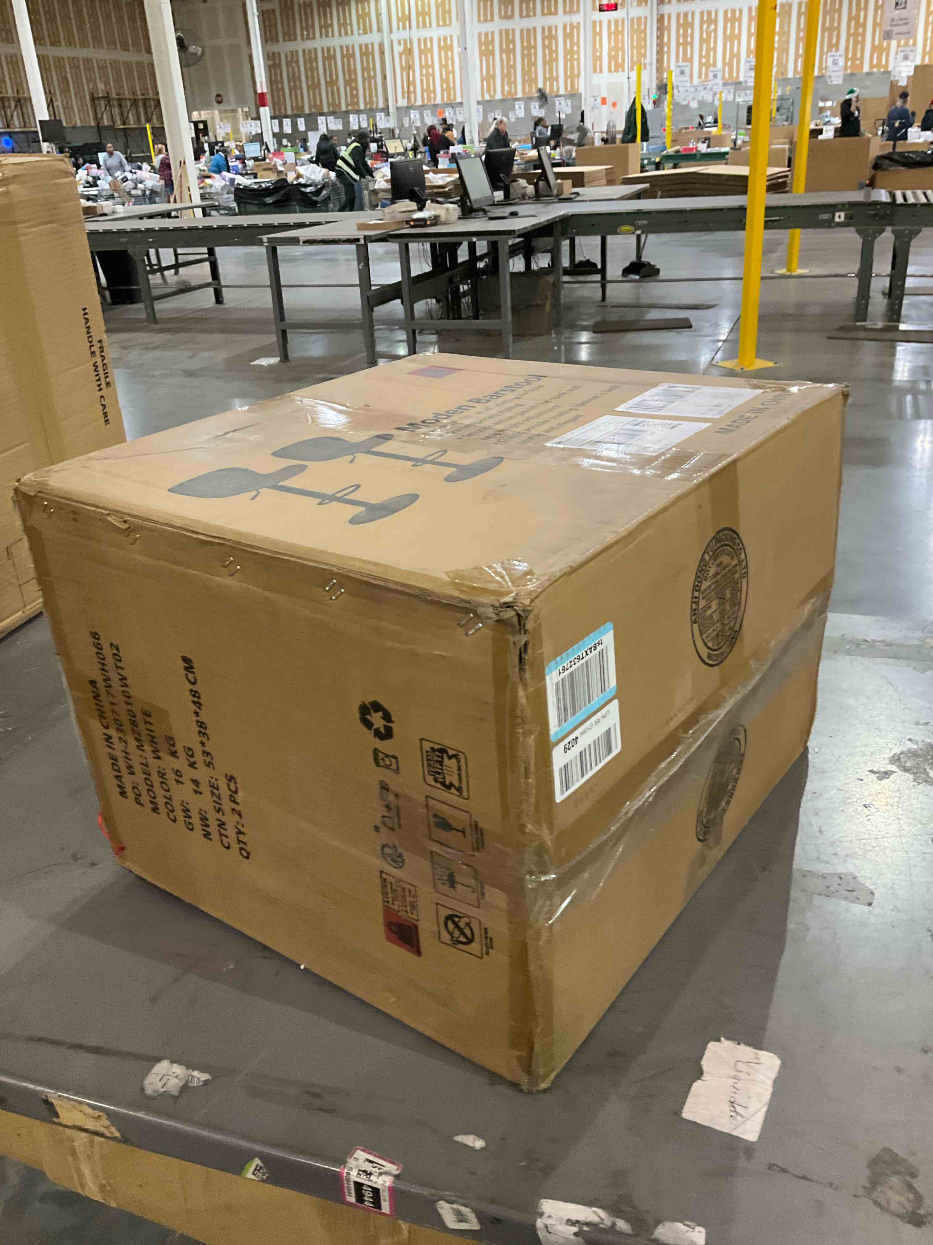 https://s3.amazonaws.com/lotting-images-prod/BargainHunt/EXS01005042_1708522026760.jpeg