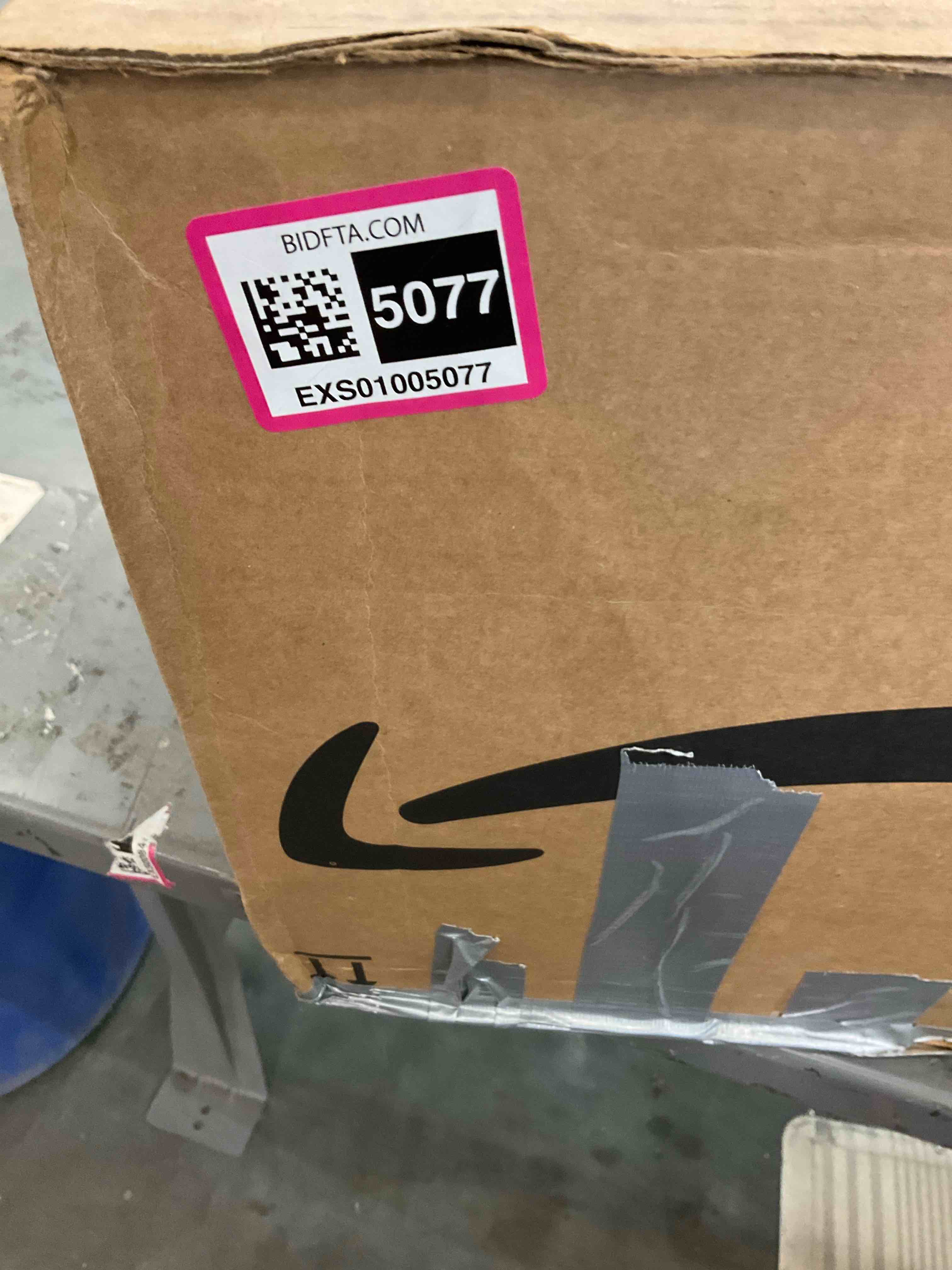https://s3.amazonaws.com/lotting-images-prod/BargainHunt/EXS01005077_1708533422792.jpeg