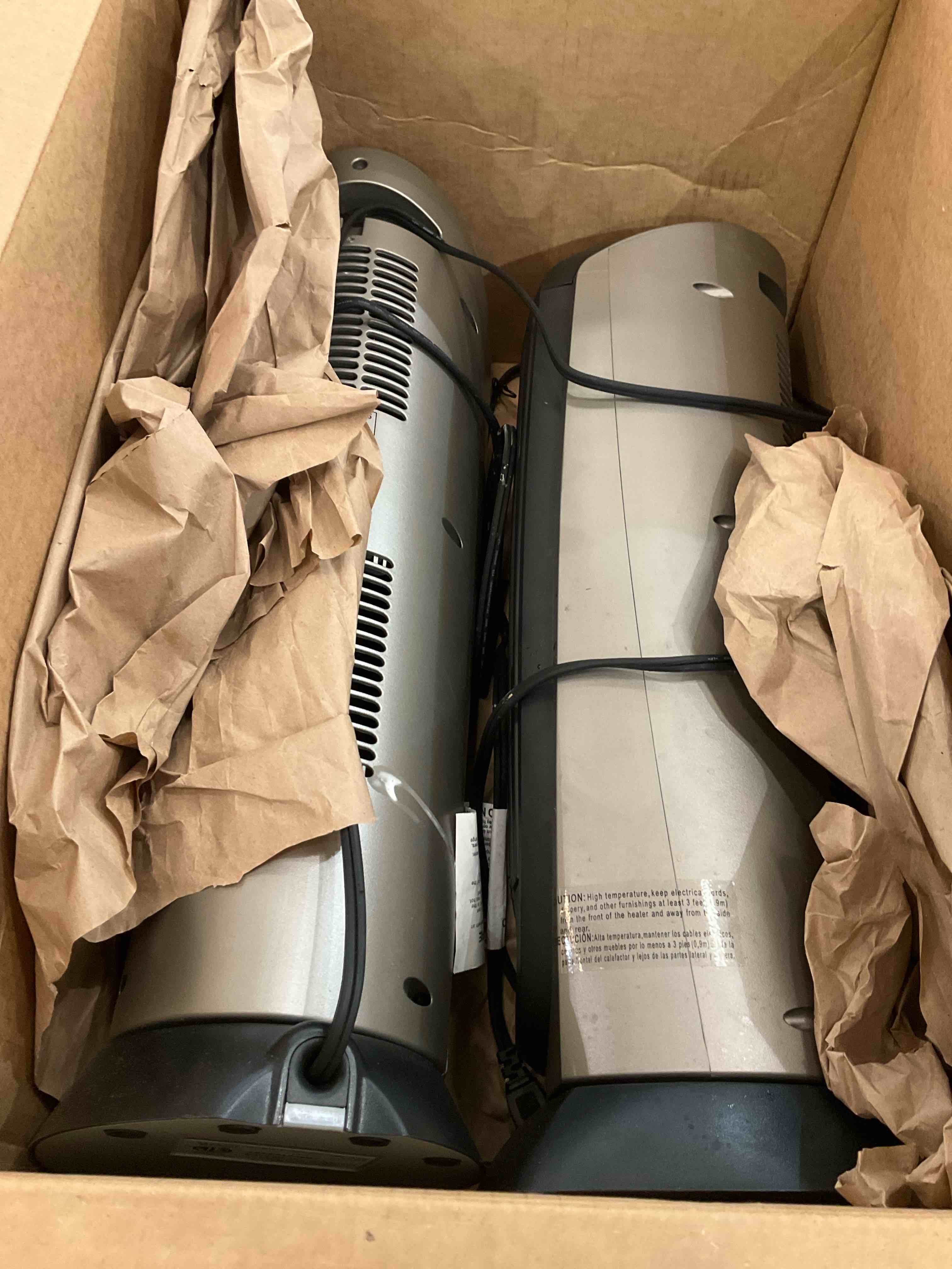 https://s3.amazonaws.com/lotting-images-prod/BargainHunt/EXS01005077_1708533453672.jpeg