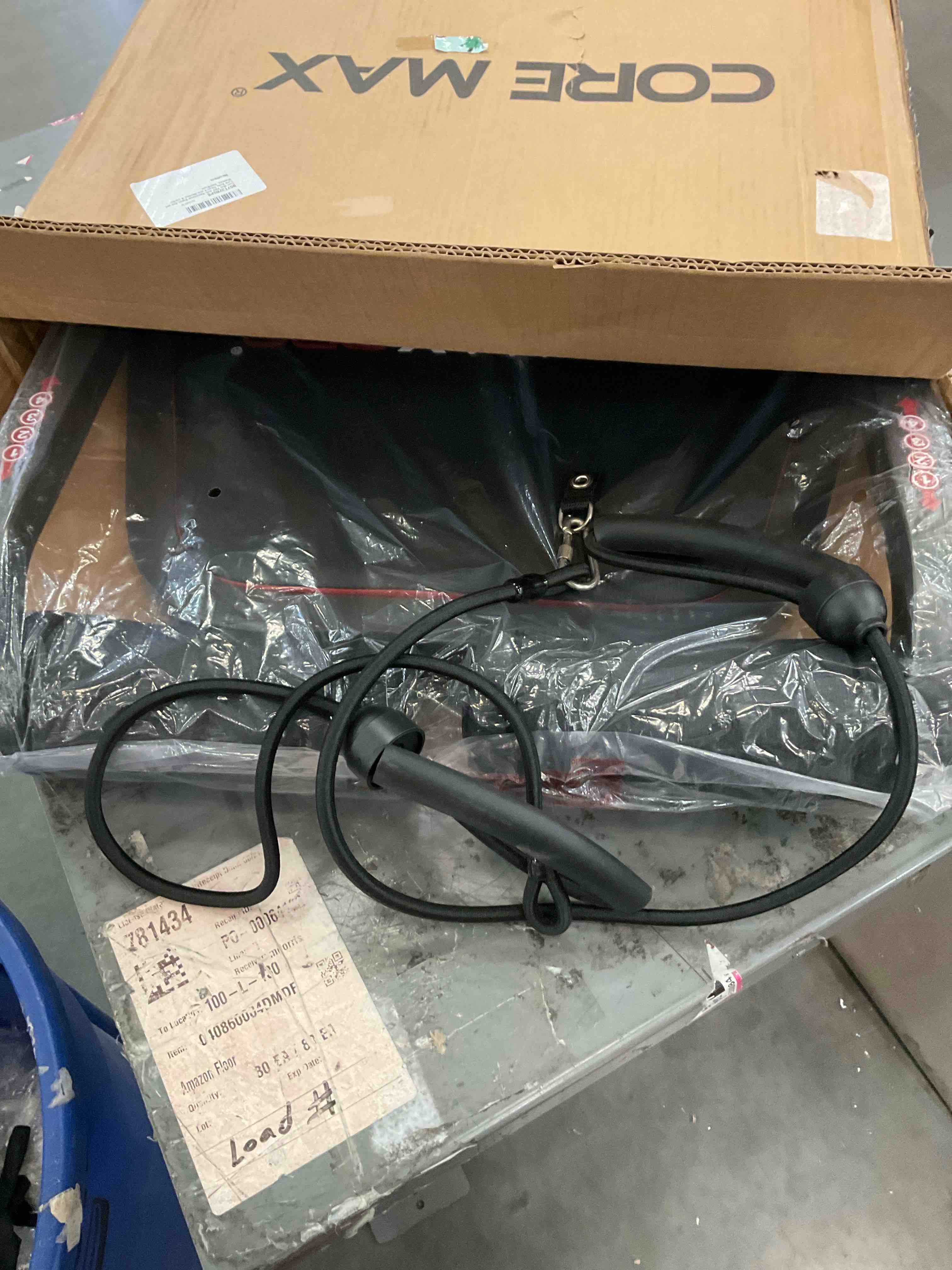 https://s3.amazonaws.com/lotting-images-prod/BargainHunt/EXS01005083_1708537337127.jpeg