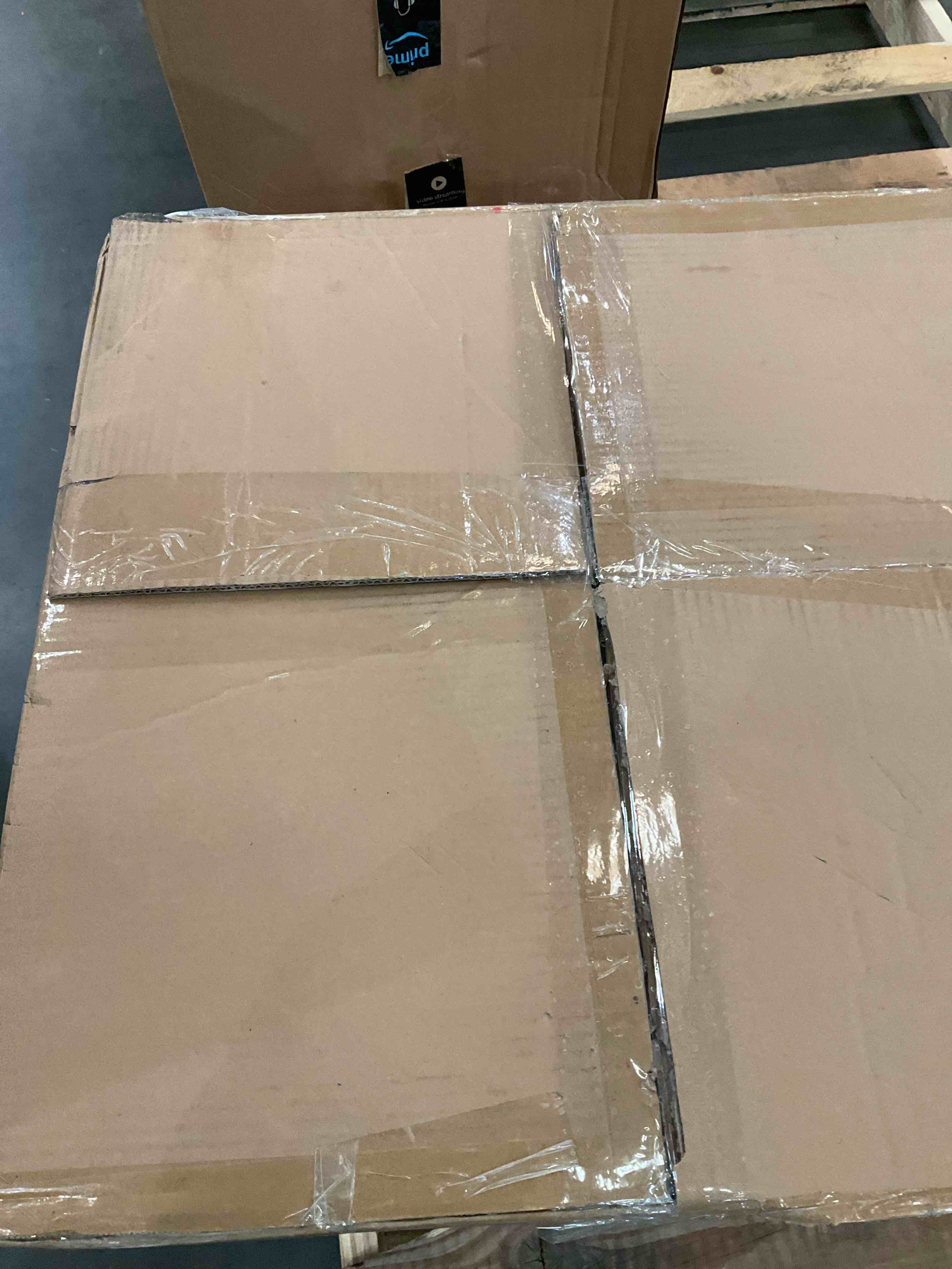 https://s3.amazonaws.com/lotting-images-prod/BargainHunt/EXS01006411_1709224780070.jpeg