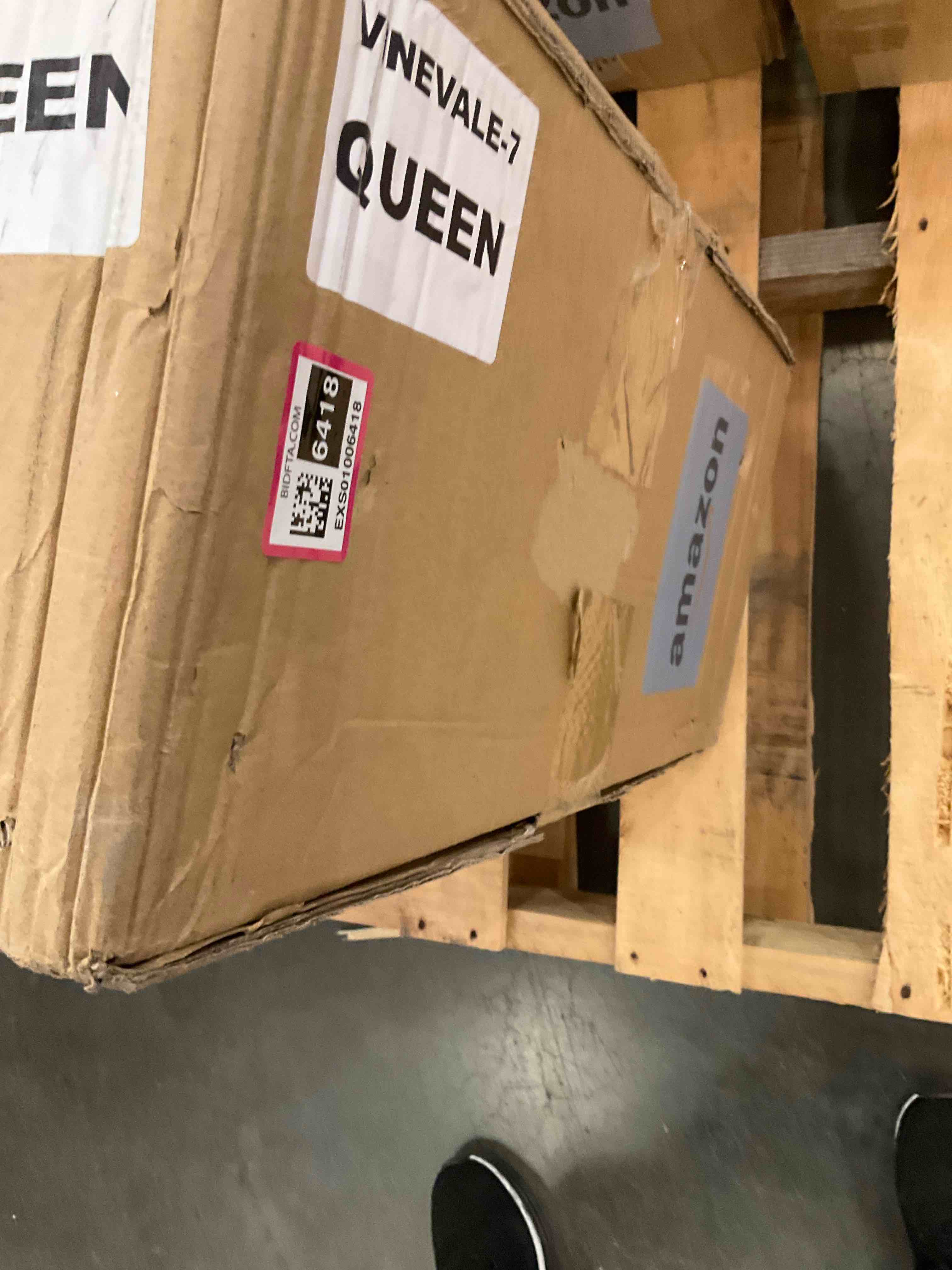 https://s3.amazonaws.com/lotting-images-prod/BargainHunt/EXS01006418_1709228360937.jpeg