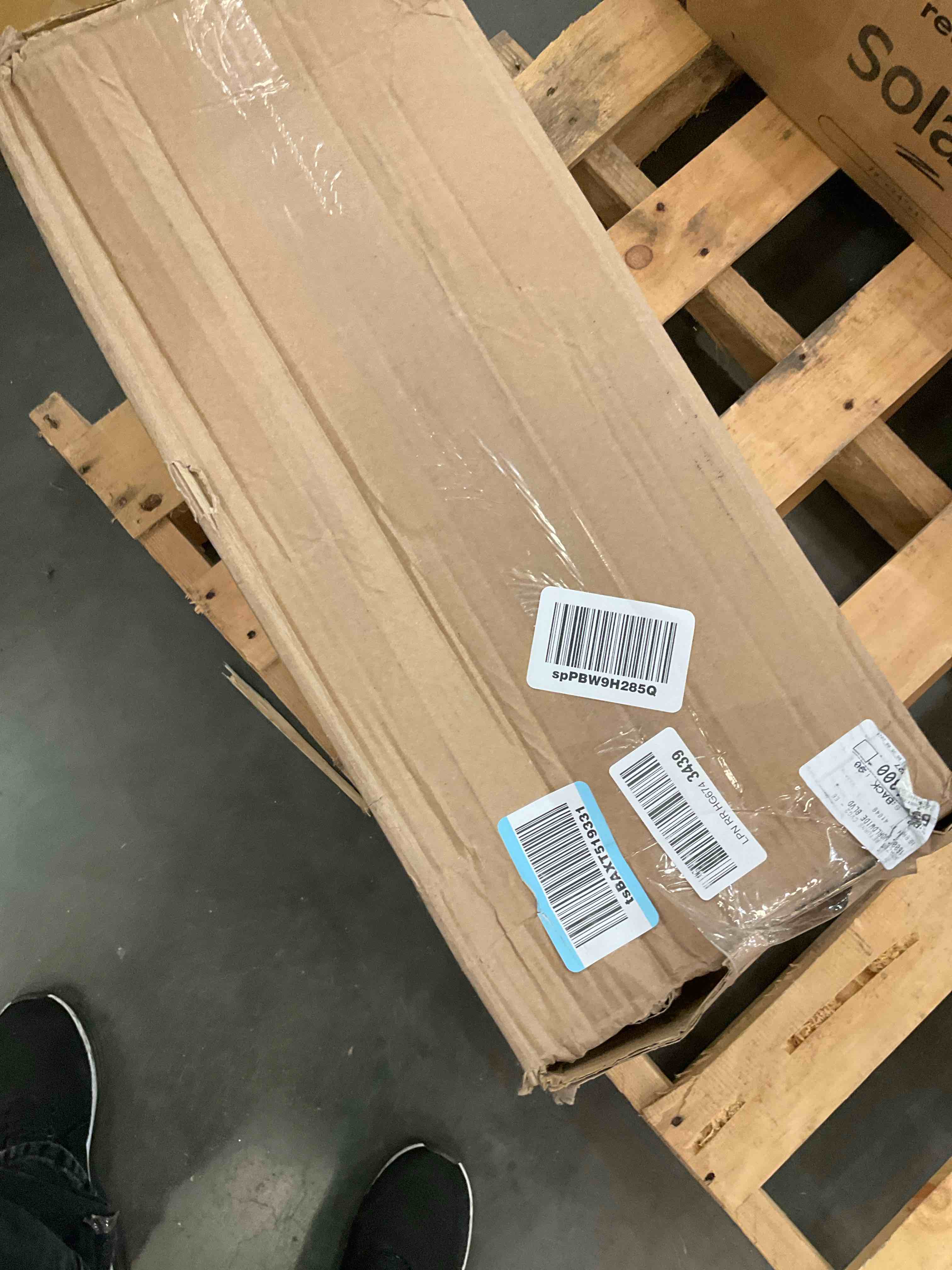 https://s3.amazonaws.com/lotting-images-prod/BargainHunt/EXS01006419_1709228403254.jpeg