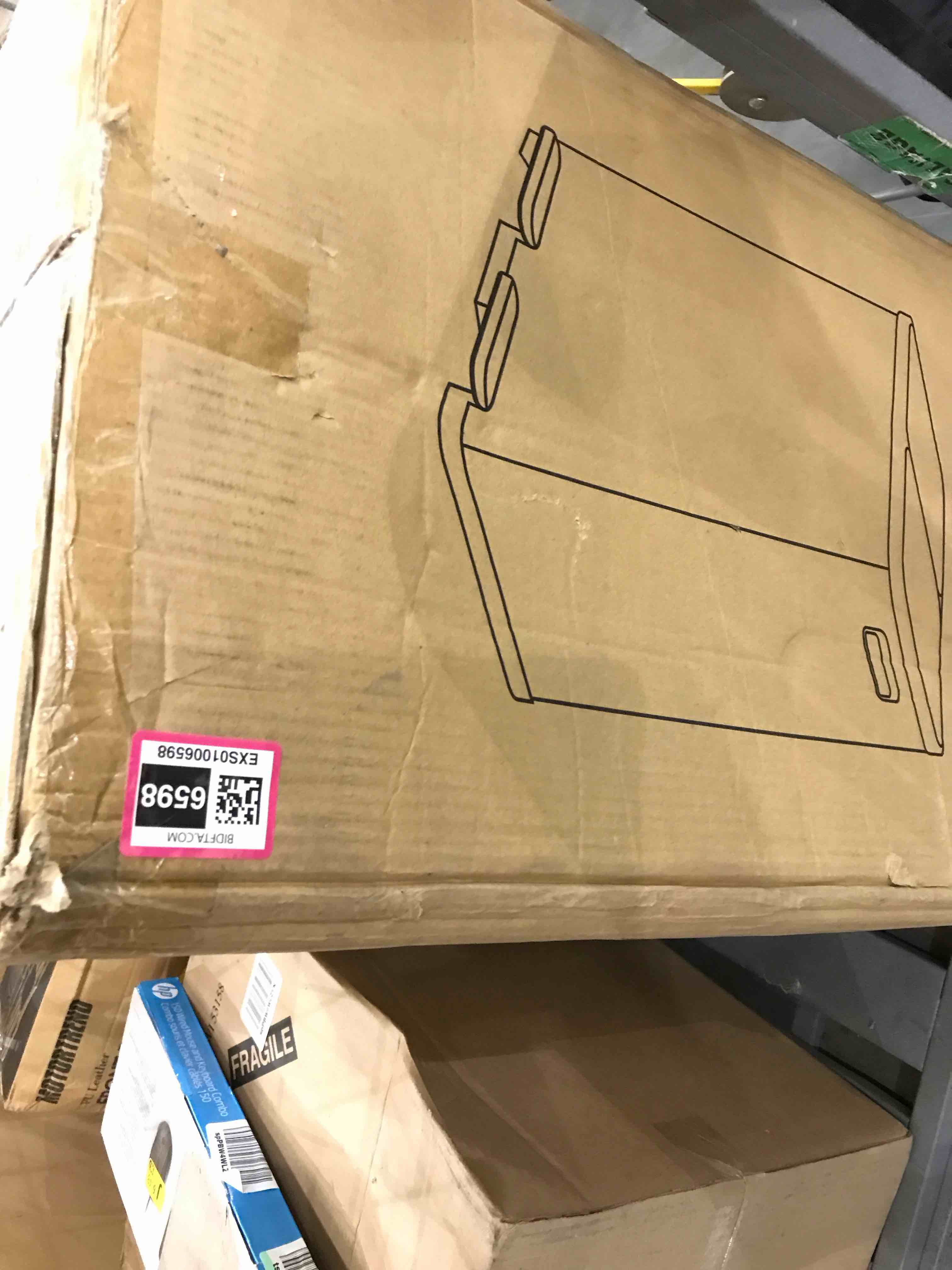https://s3.amazonaws.com/lotting-images-prod/BargainHunt/EXS01006598_1708106182276.jpeg