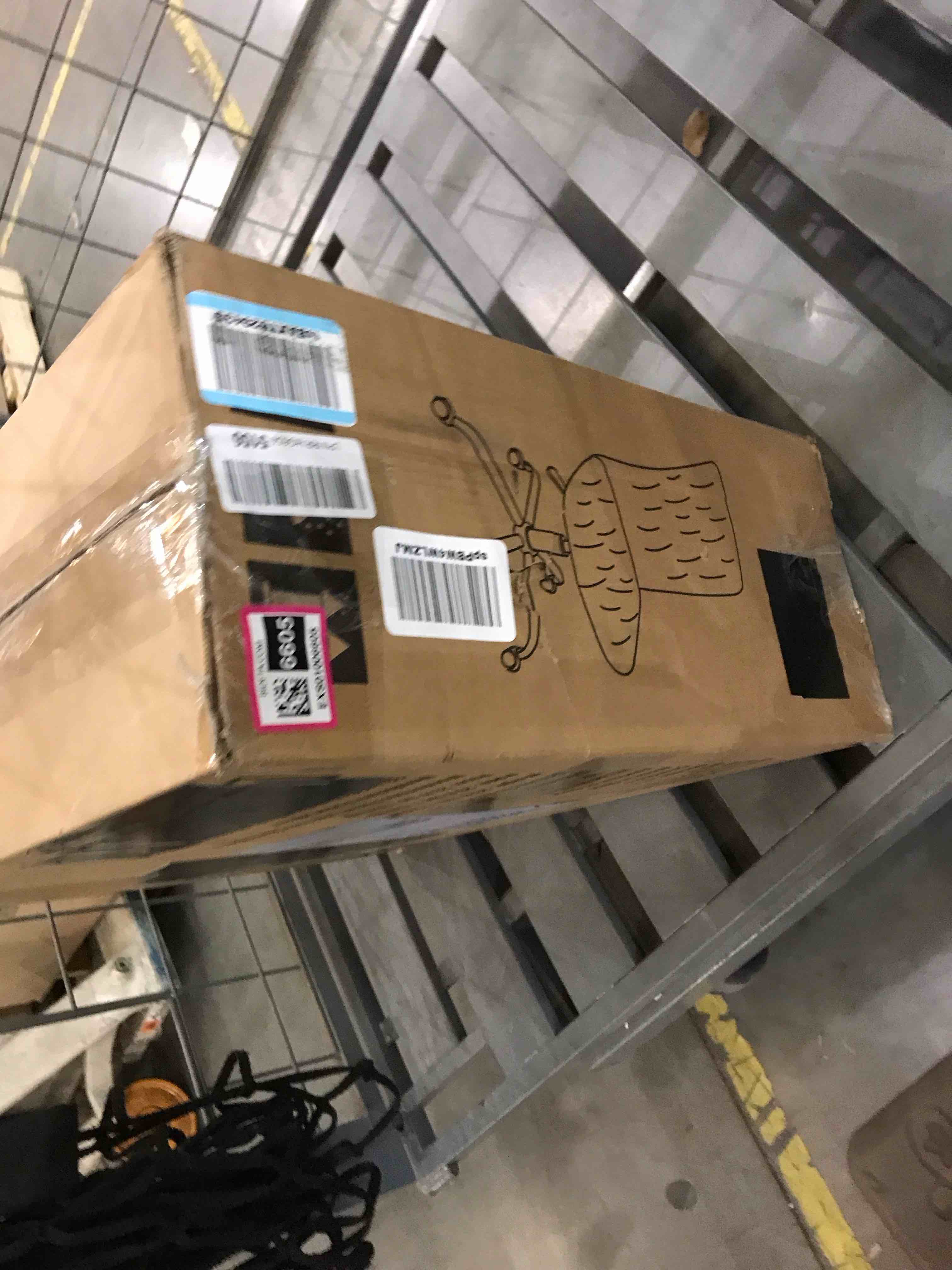 https://s3.amazonaws.com/lotting-images-prod/BargainHunt/EXS01006605_1708106923128.jpeg