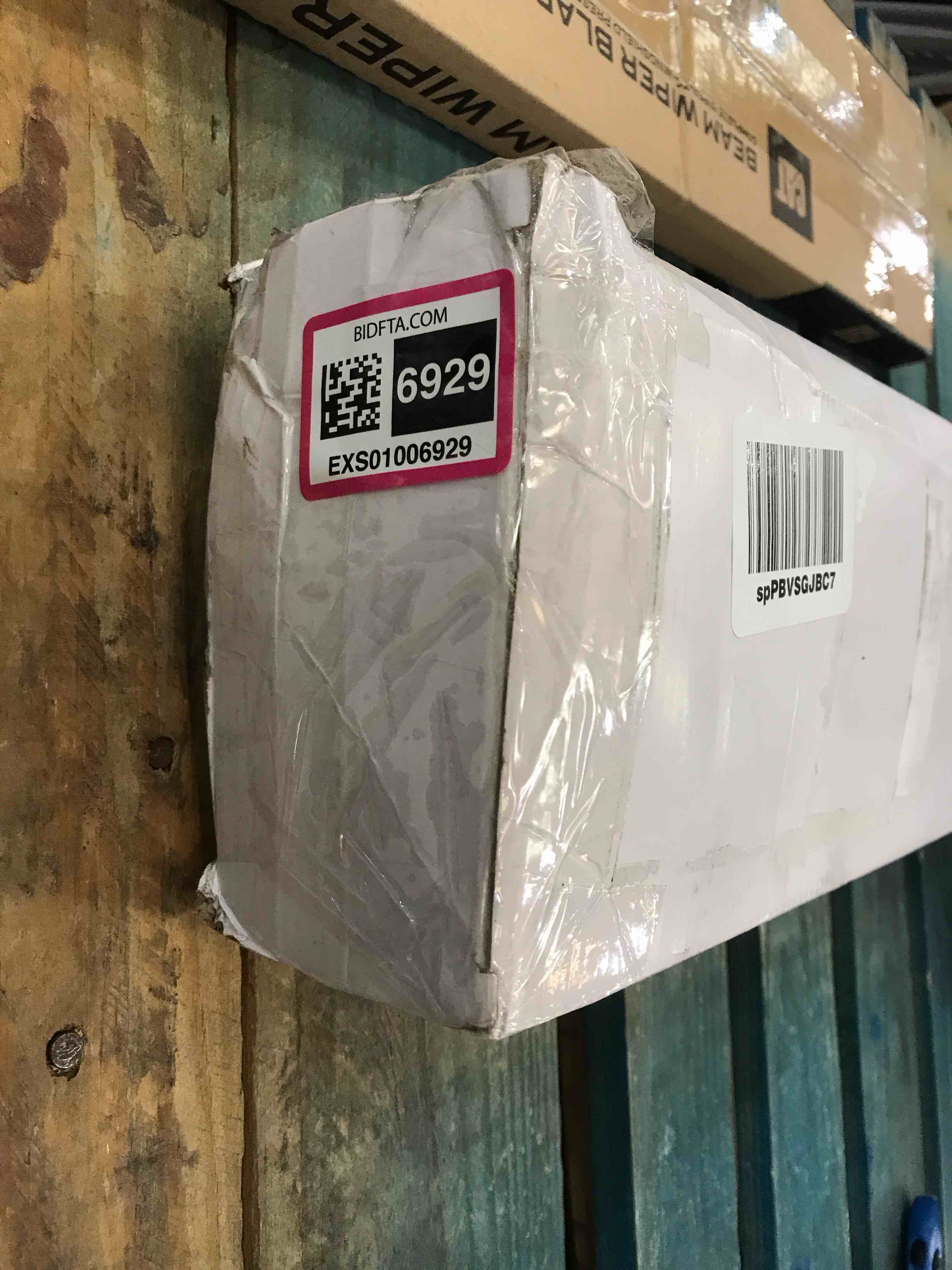 https://s3.amazonaws.com/lotting-images-prod/BargainHunt/EXS01006929_1708453526393.jpeg