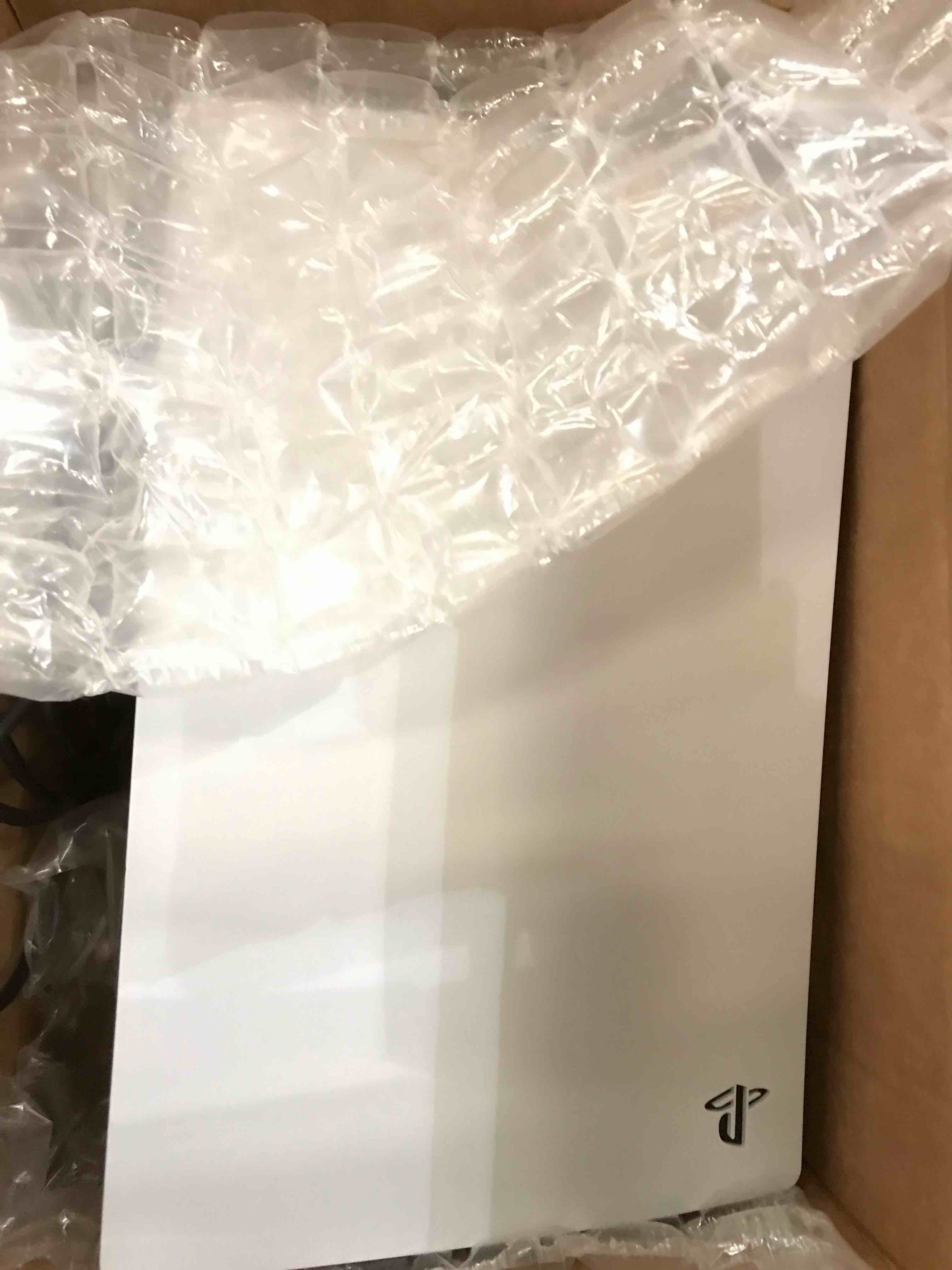 https://s3.amazonaws.com/lotting-images-prod/BargainHunt/EXS01006933_1708453943016.jpeg