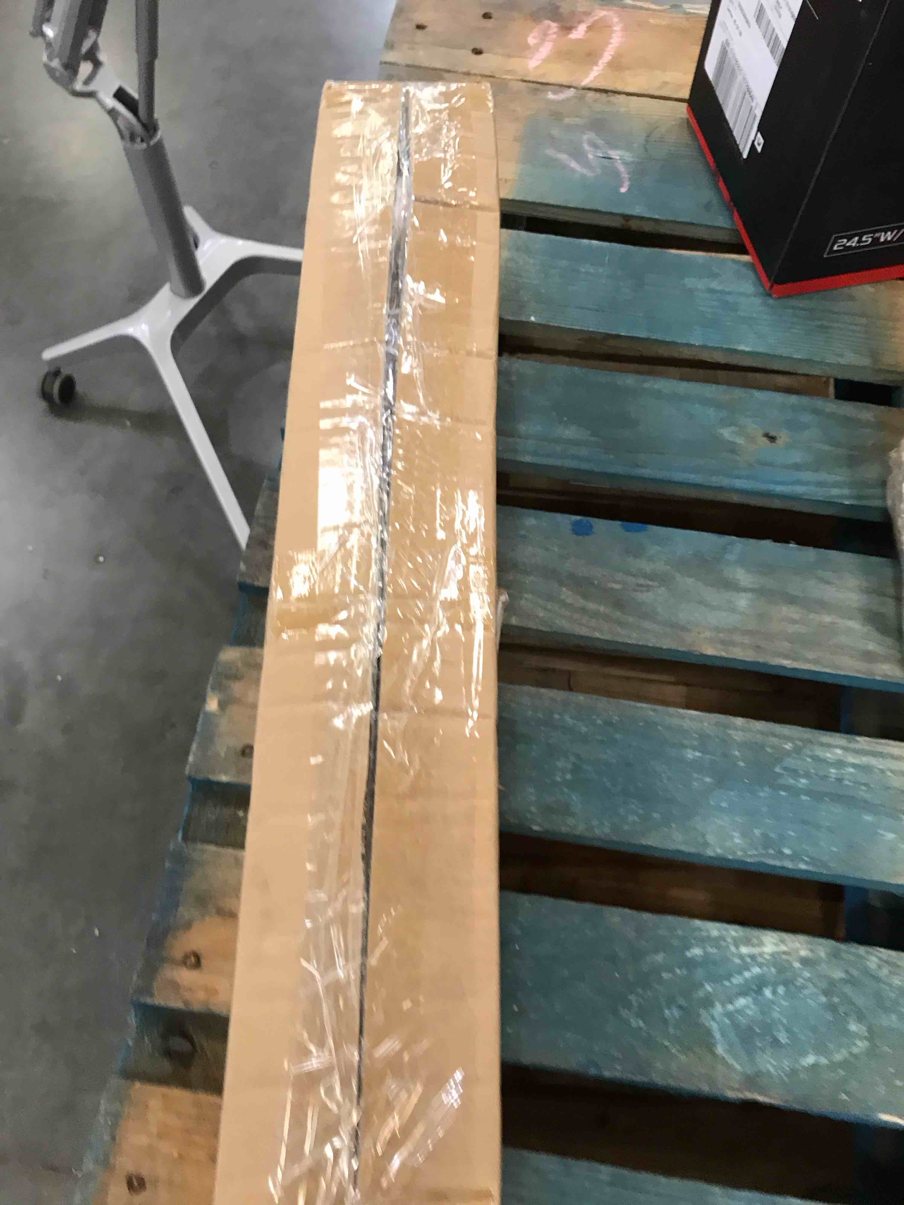 https://s3.amazonaws.com/lotting-images-prod/BargainHunt/EXS01006939_1708454566969.jpeg